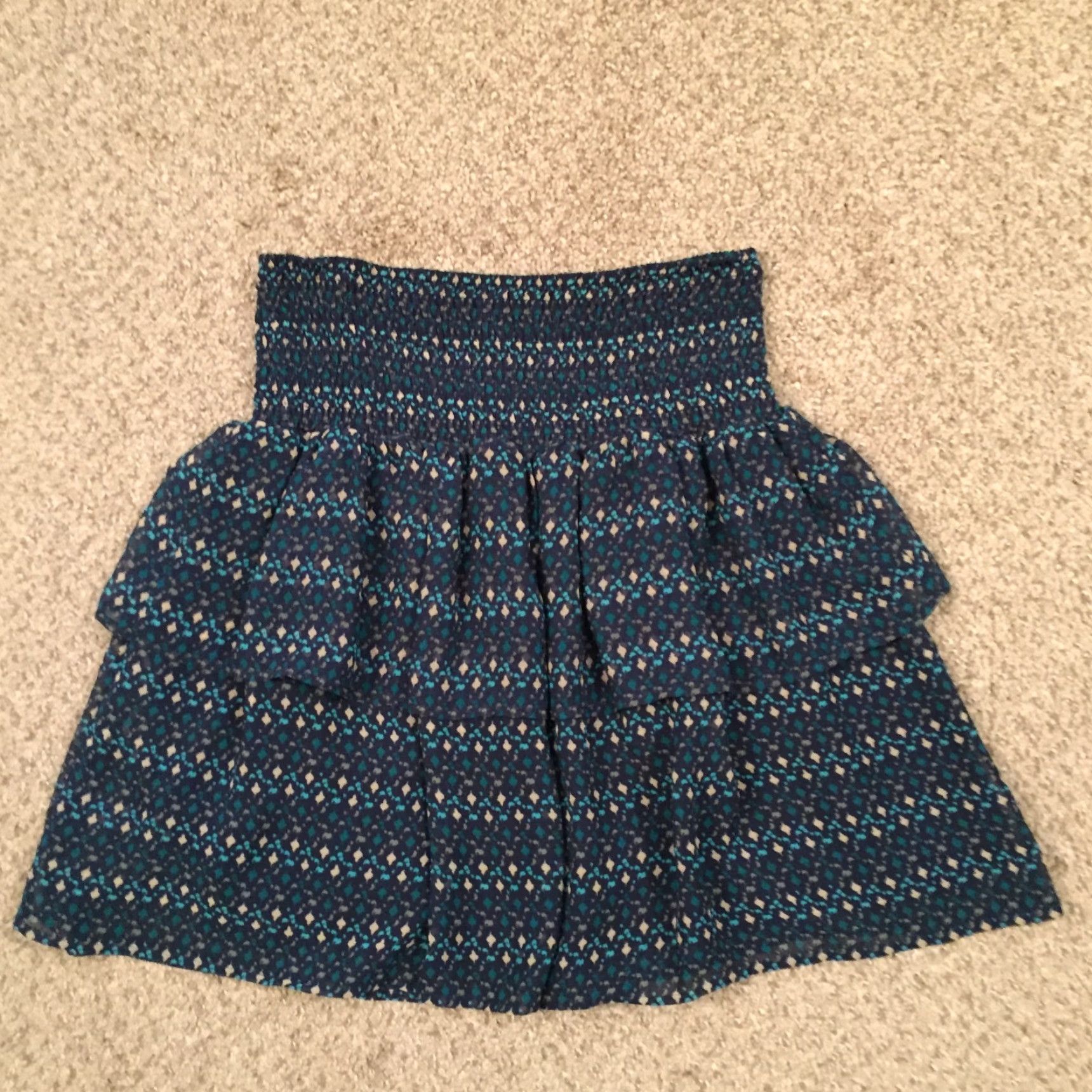 Old Navy Old Navy Skirt Short Women S Blue Lightweight Geometric Pullover Casual Flare Pattern Polyester Size 28" / US 6 / IT 42 - 6 Thumbnail