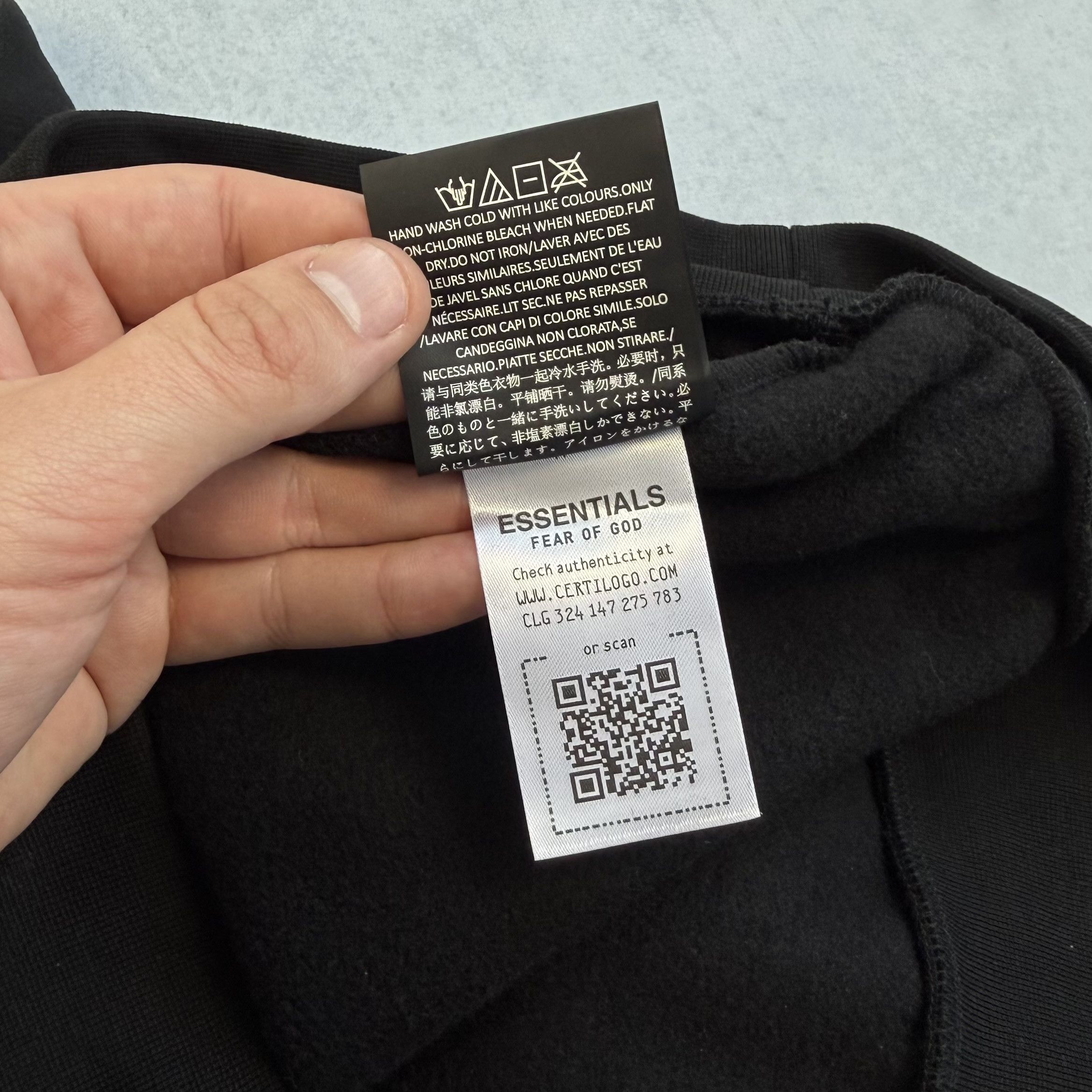 Fear of God FEAR OF GOD ESSENTIALS CLASSIC PULLOVER HOODIE BLACK L NWT Size US L / EU 52-54 / 3 - 12 Thumbnail
