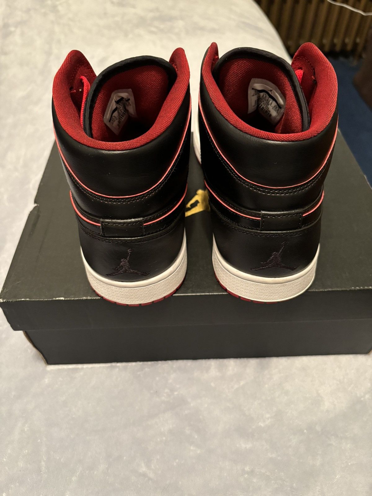 Jordan Brand Air Jordan 1 Mid Black Red 2015 Size 11.5 Size US 11.5 / EU 44-45 - 5 Thumbnail
