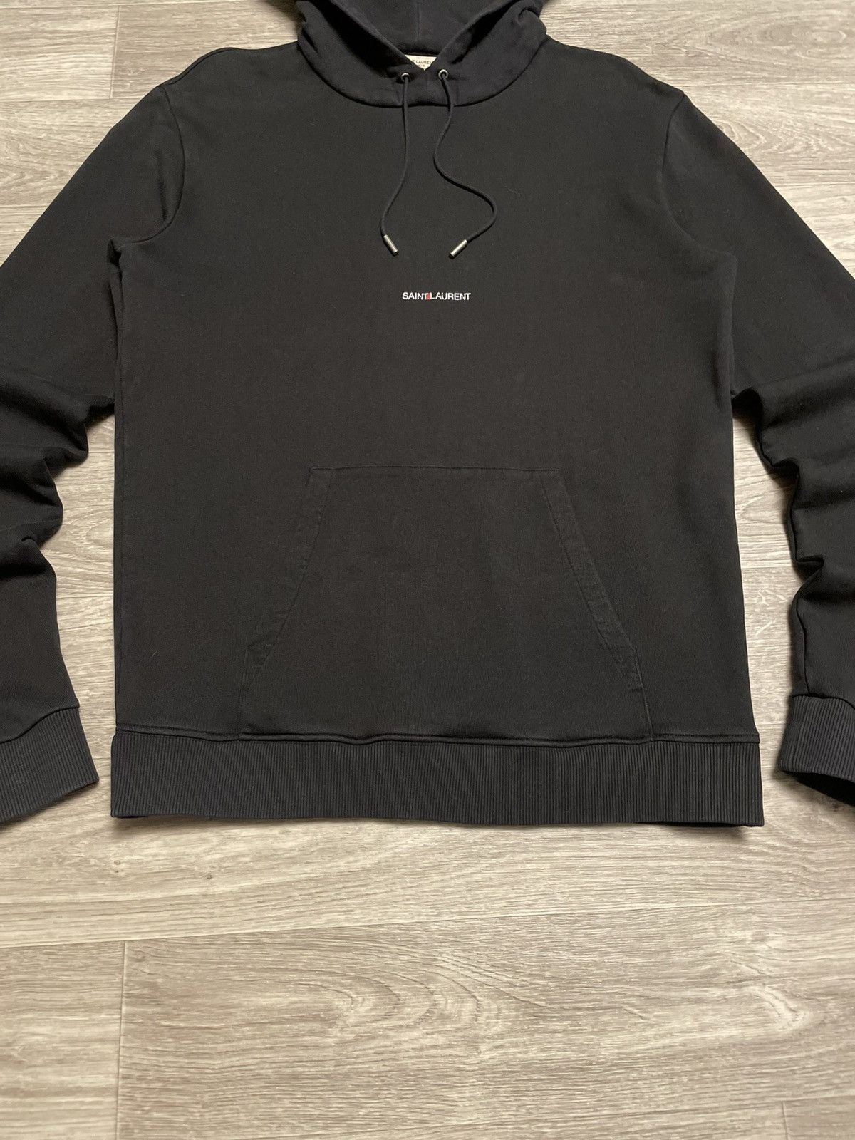 Saint Laurent Paris 2018 Saint Laurent Paris Black Center Logo Hoodie Size US L / EU 52-54 / 3 - 3 Thumbnail