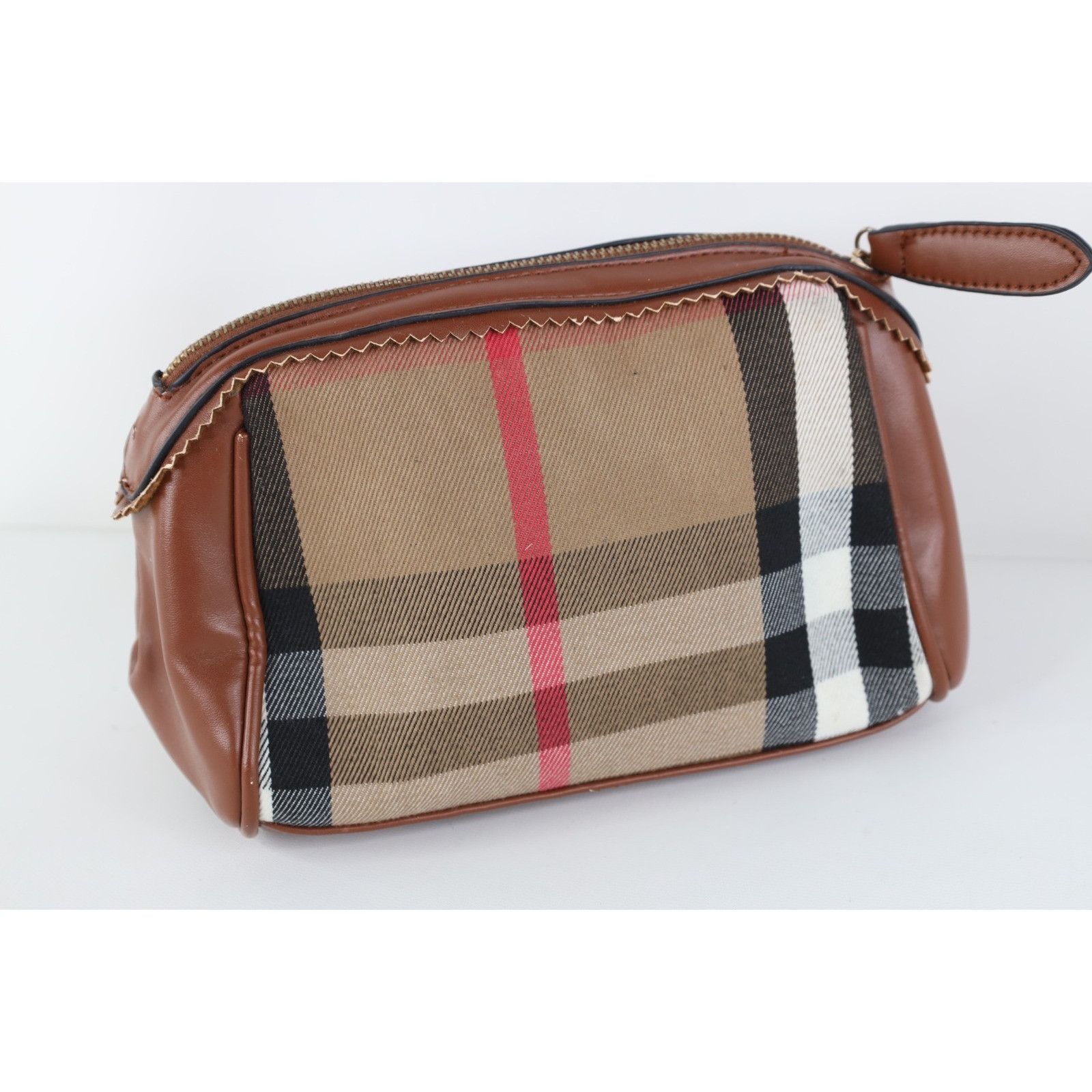 Burberry Vintage Burberry Prorsum Novacheck Plaid Toiletry Bag Size ONE SIZE - 7 Thumbnail