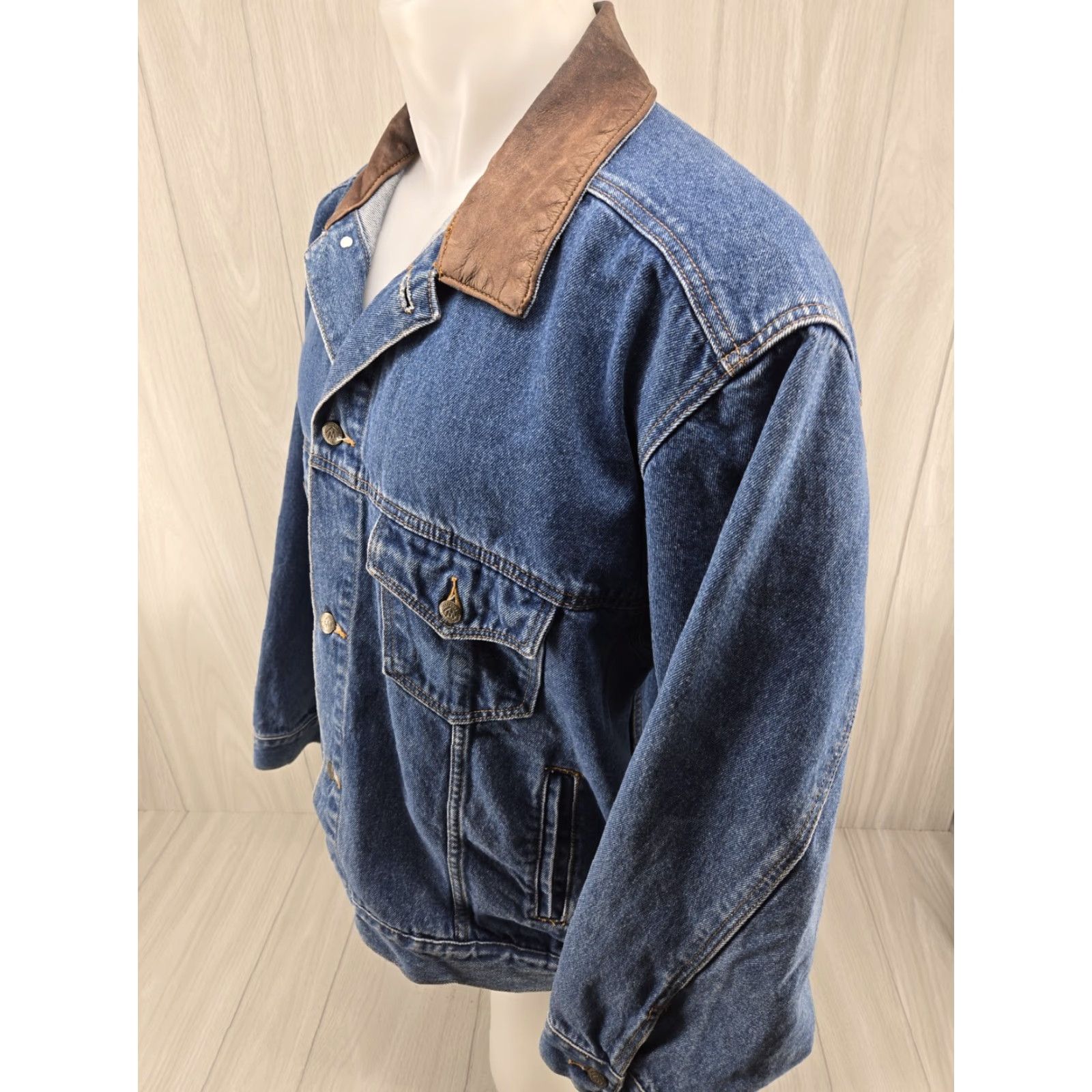 Marlboro VINTAGE Marlboro Country Store Cotton Denim Jean Jacket Leather Collar Men's XL Jacket Men Blue Denim Size US 36 / EU 52 - 3 Thumbnail