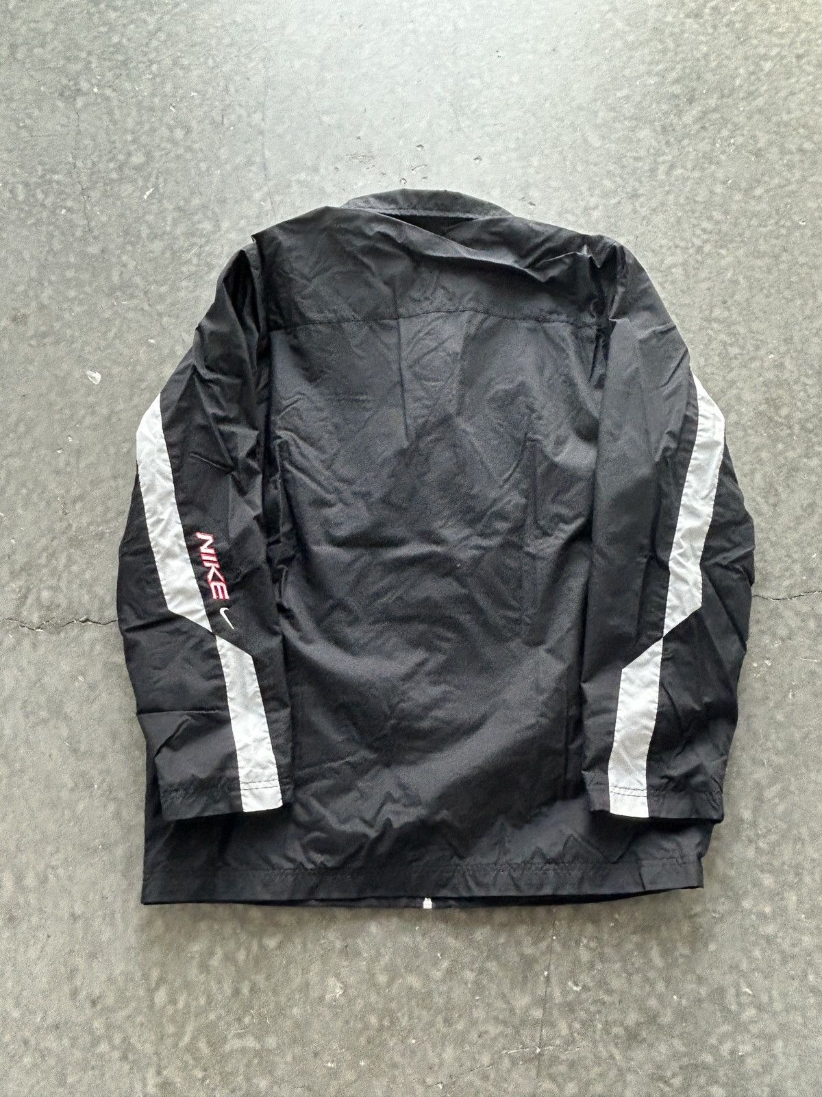 Nike Vintage Y2K Nike Windbreaker Jacket Size US L / EU 52-54 / 3 - 9 Thumbnail