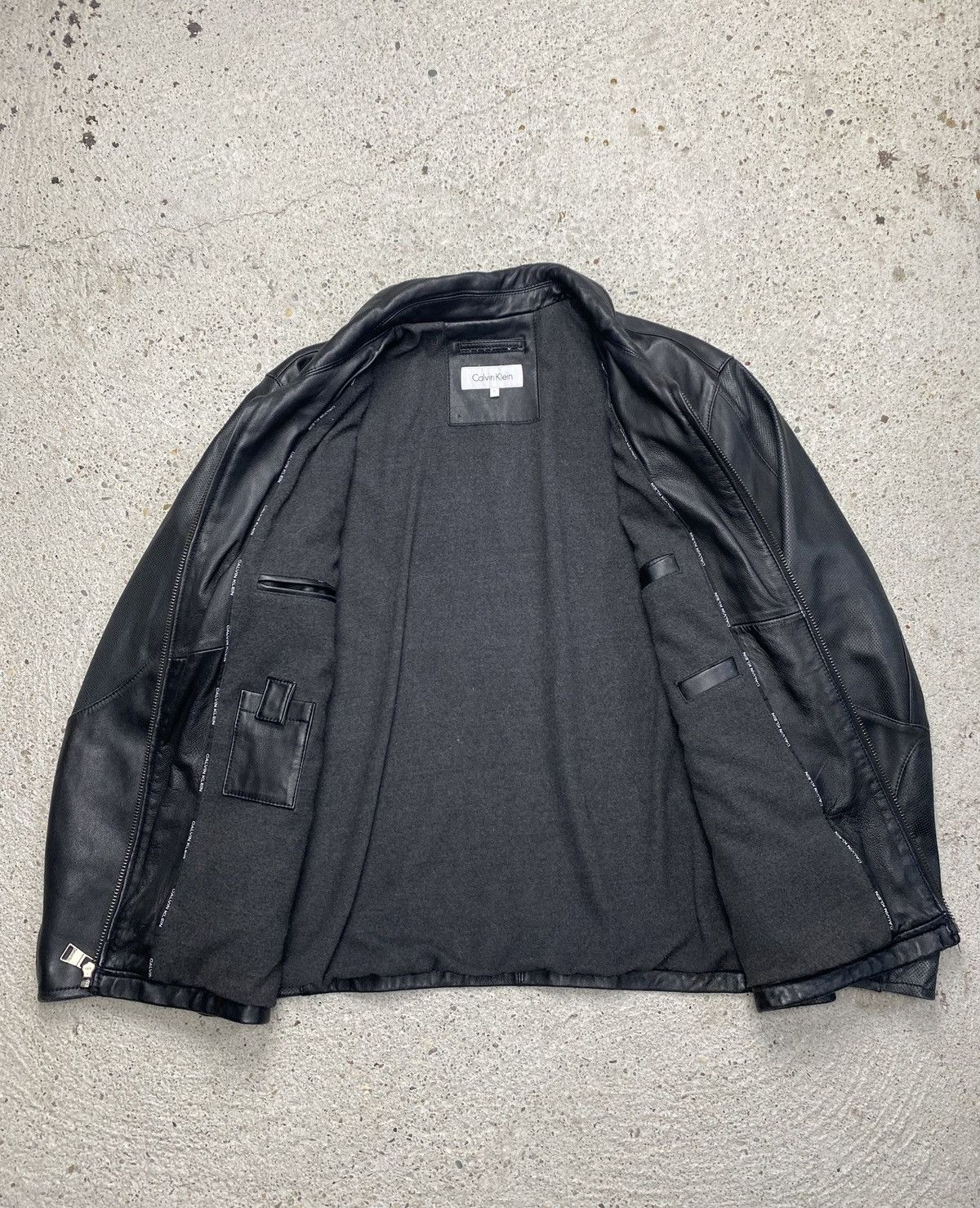 Calvin Klein Calvin klein black leather jacket luxury Size US L / EU 52-54 / 3 - 7 Thumbnail