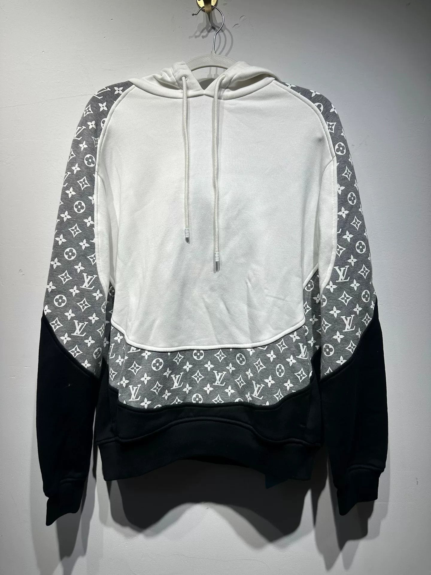 Louis Vuitton Louis Vuitton Retro White Hoodie S Men Size US S / EU 44-46 / 1 - 1 Thumbnail