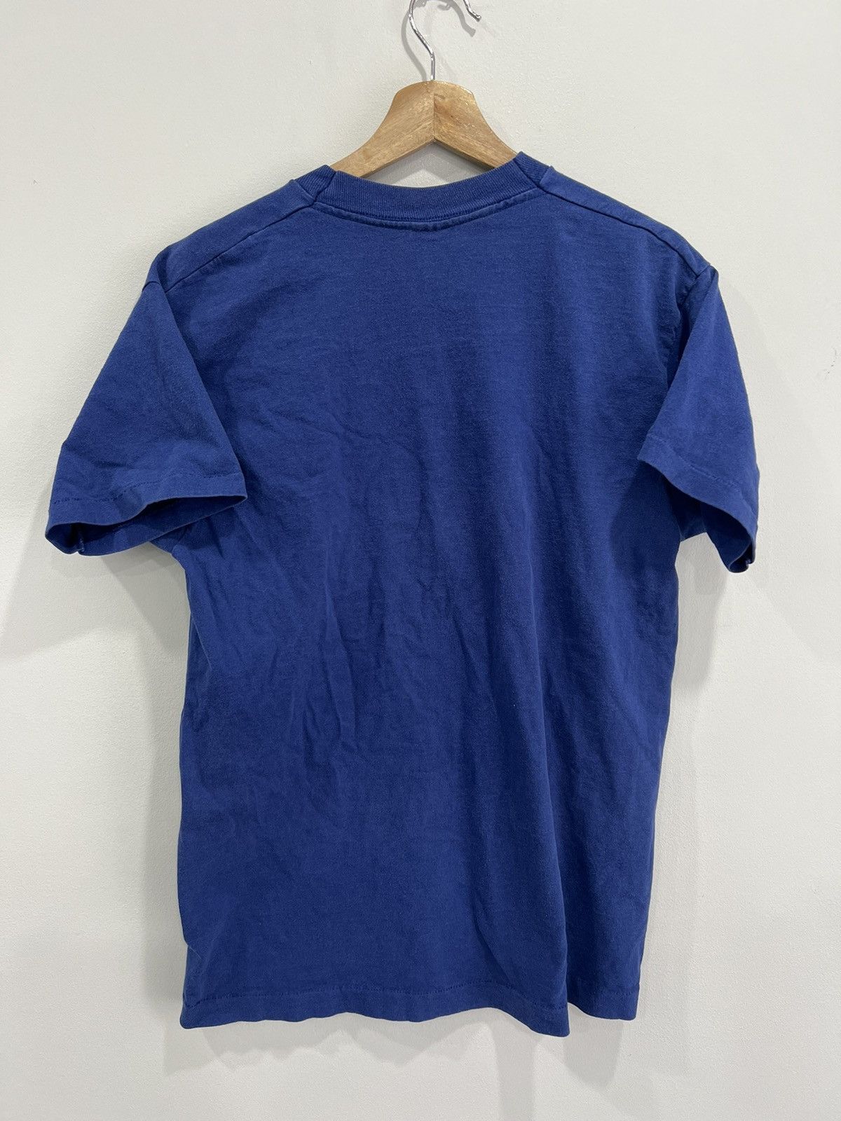 Vintage Vintage 90s Blank Tee Shirt sun faded thrashed Size US L / EU 52-54 / 3 - 4 Thumbnail