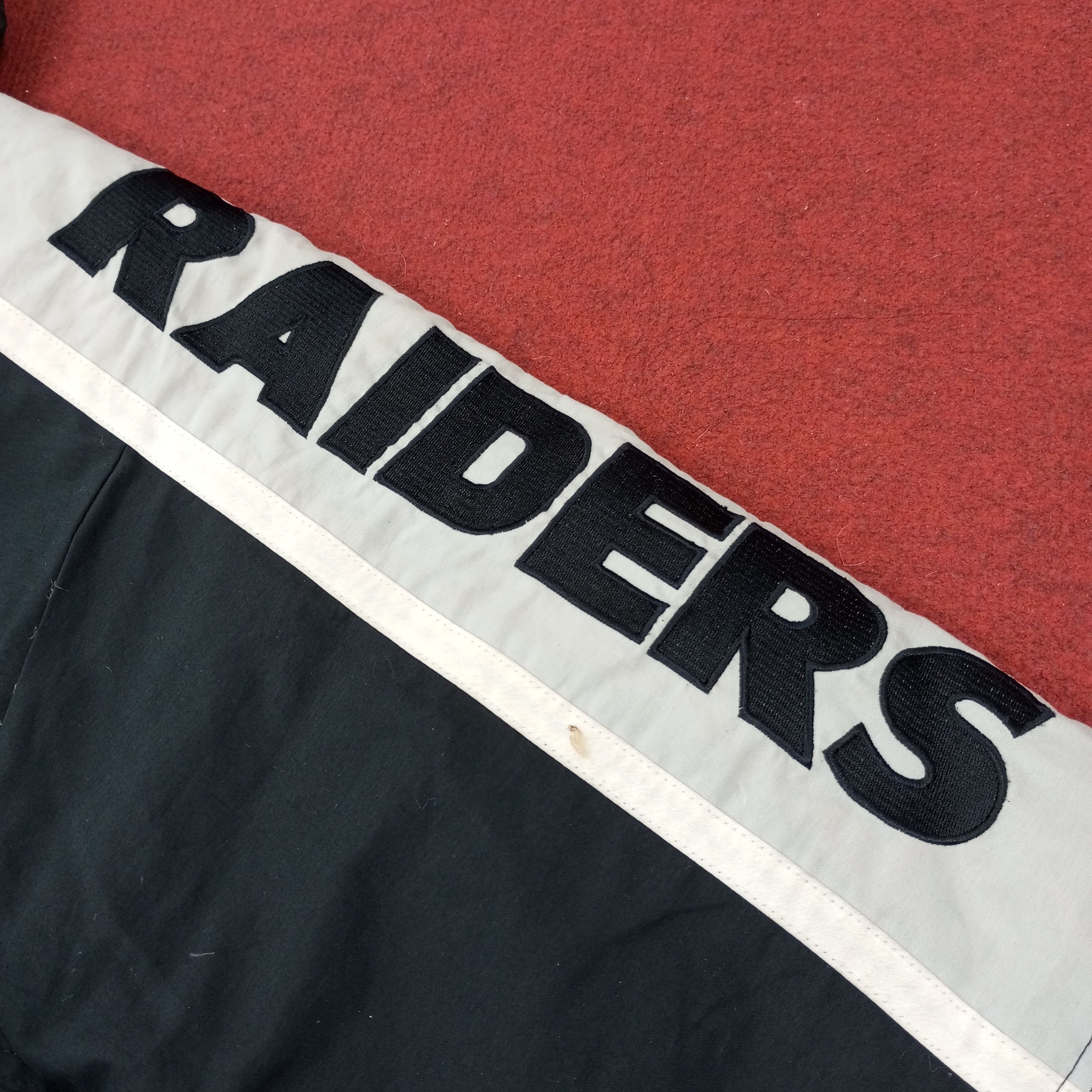 NFL × Starter × Vintage Raiders NFL American Football Team Jacket c230n24 Size US XXL / EU 58 / 5 - 8 Thumbnail