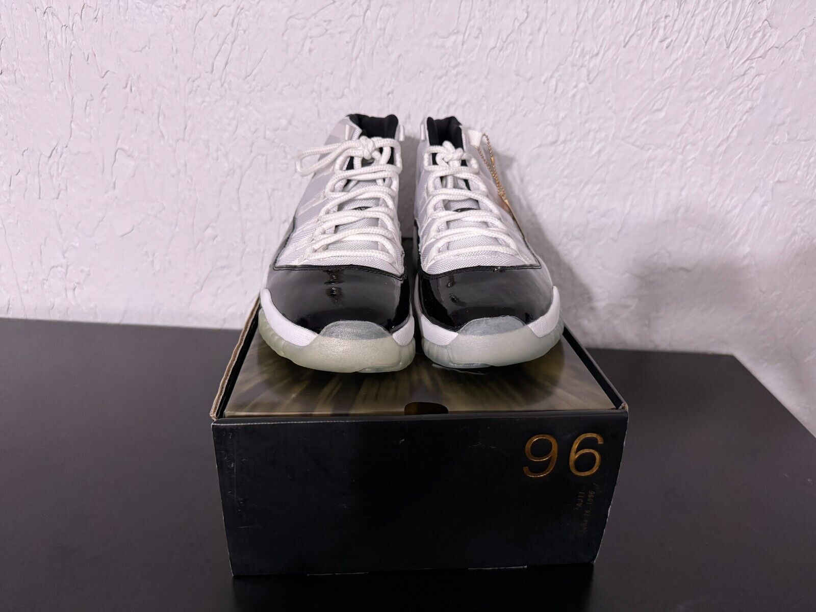 Jordan Brand US 9 Air Jordan 11 Retro Concord Defining Moments DMP 2006 Size US 9 / EU 42 - 4 Thumbnail