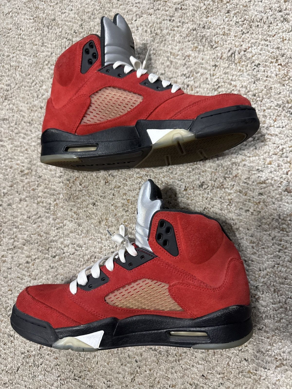 Jordan Brand Jordan 5 Raging Bull Suede Size US 9 / EU 42 - 2 Thumbnail