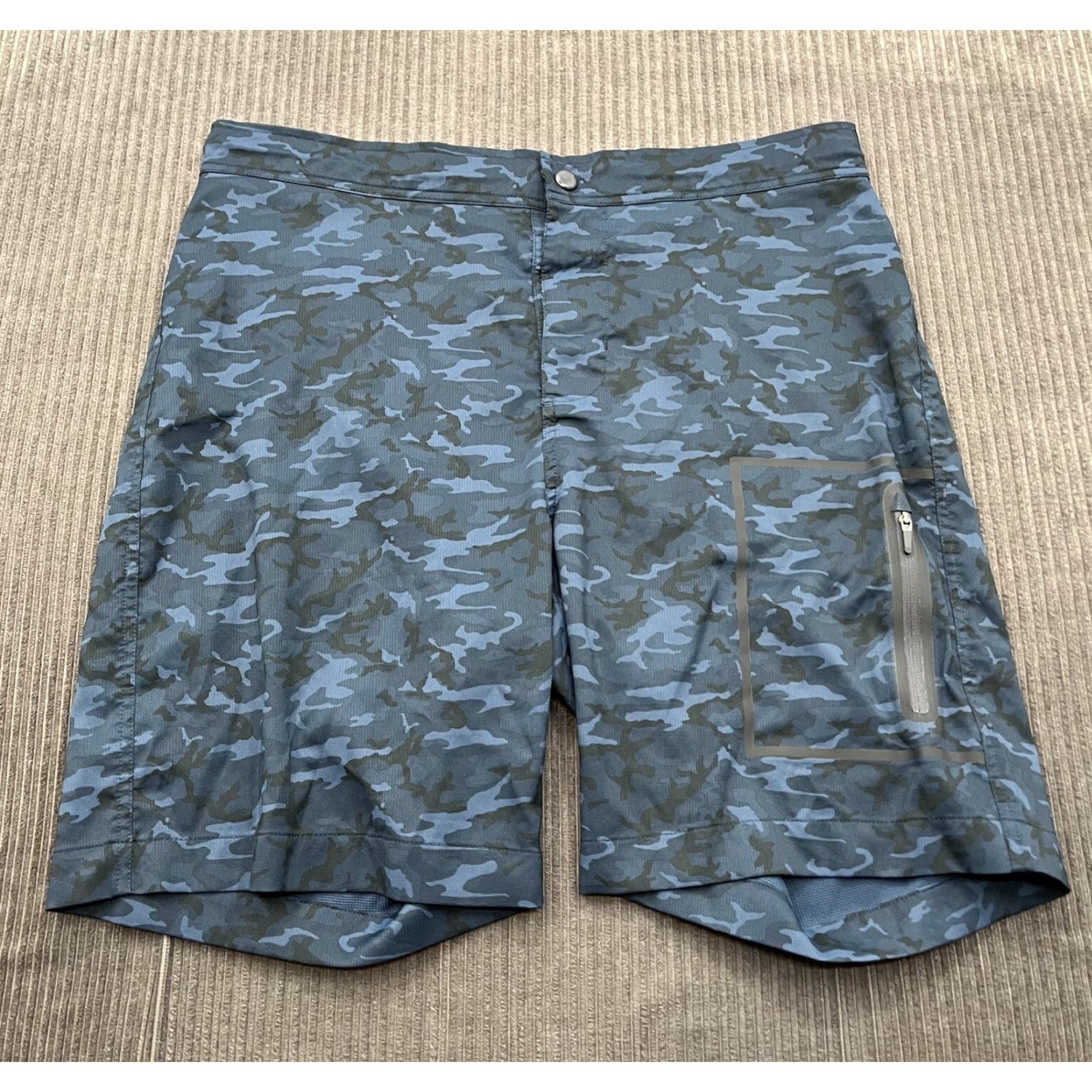 Vintage Mack Weldon Men Board Shorts Regular 36 Blue Camo Beach 8' Inseam Pockets 5-Pocket Design Casual Summer Sungirl Men Size US 36 / EU 52 - 2 Thumbnail