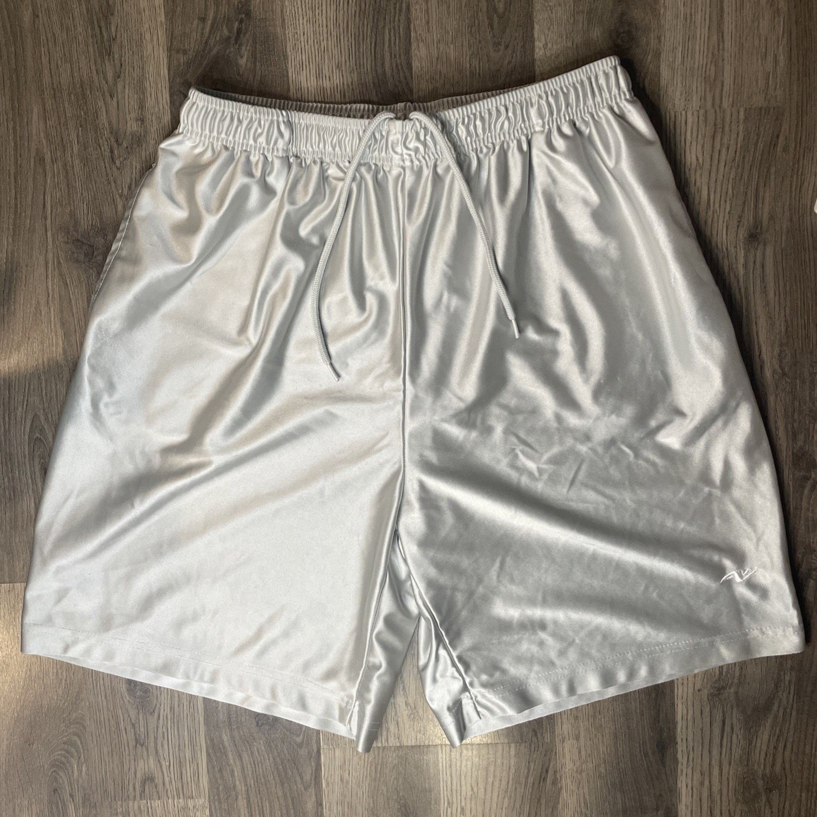 Athletic Works Silver Athletic Works Shiny Basketball Y2K Shorts Mens L Size US 36 / EU 52 - 1 Thumbnail
