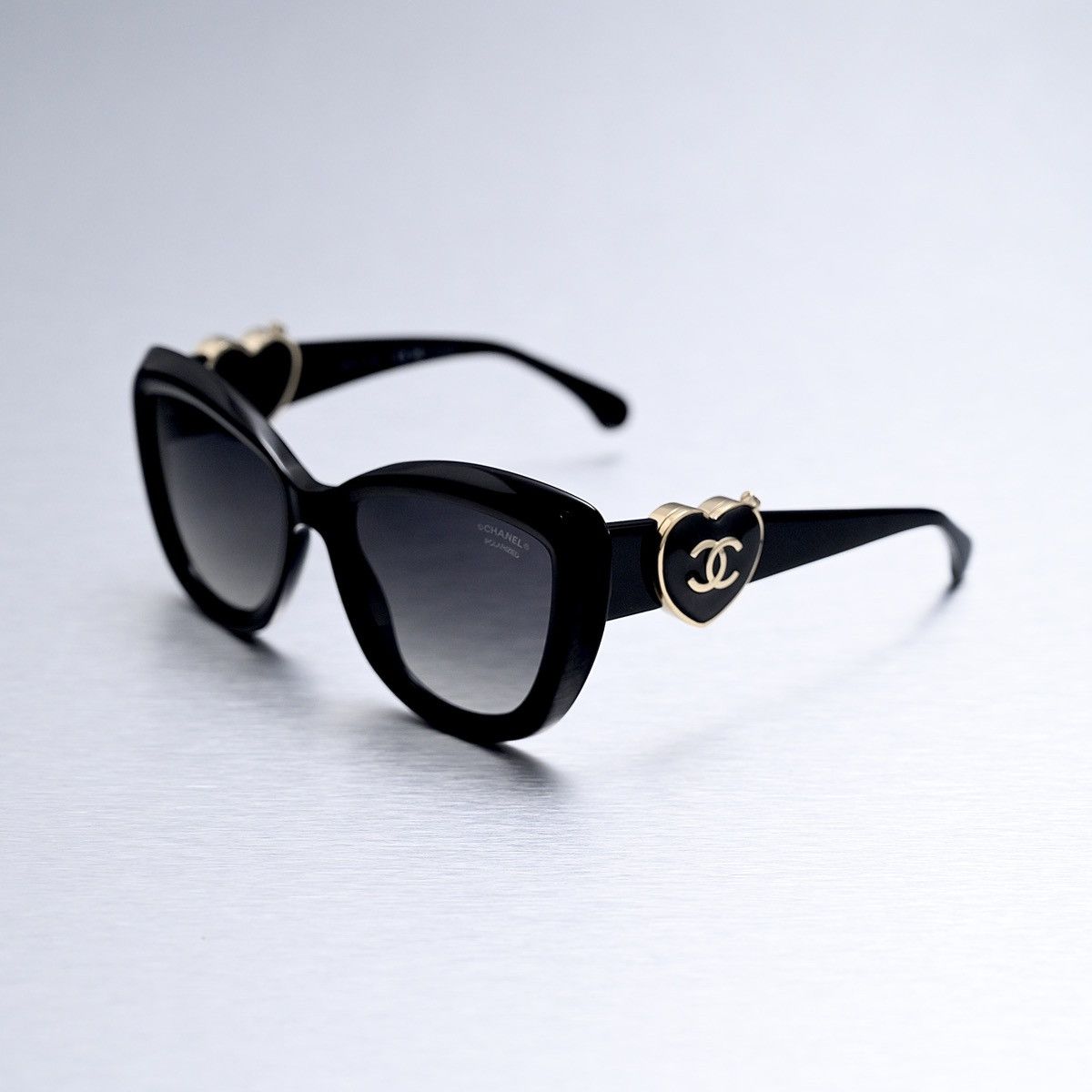 CHANEL 0CH5517 C622S8 SUNGLASSES