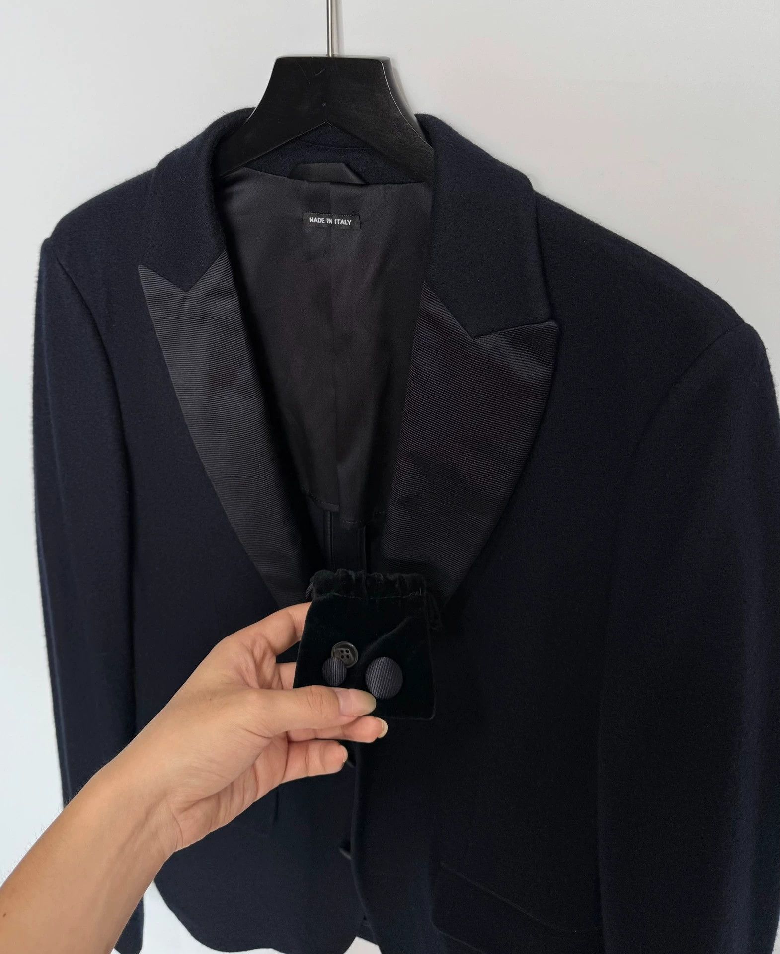 Giorgio Armani 100% Cashmere Tuxedo Jacket - 48