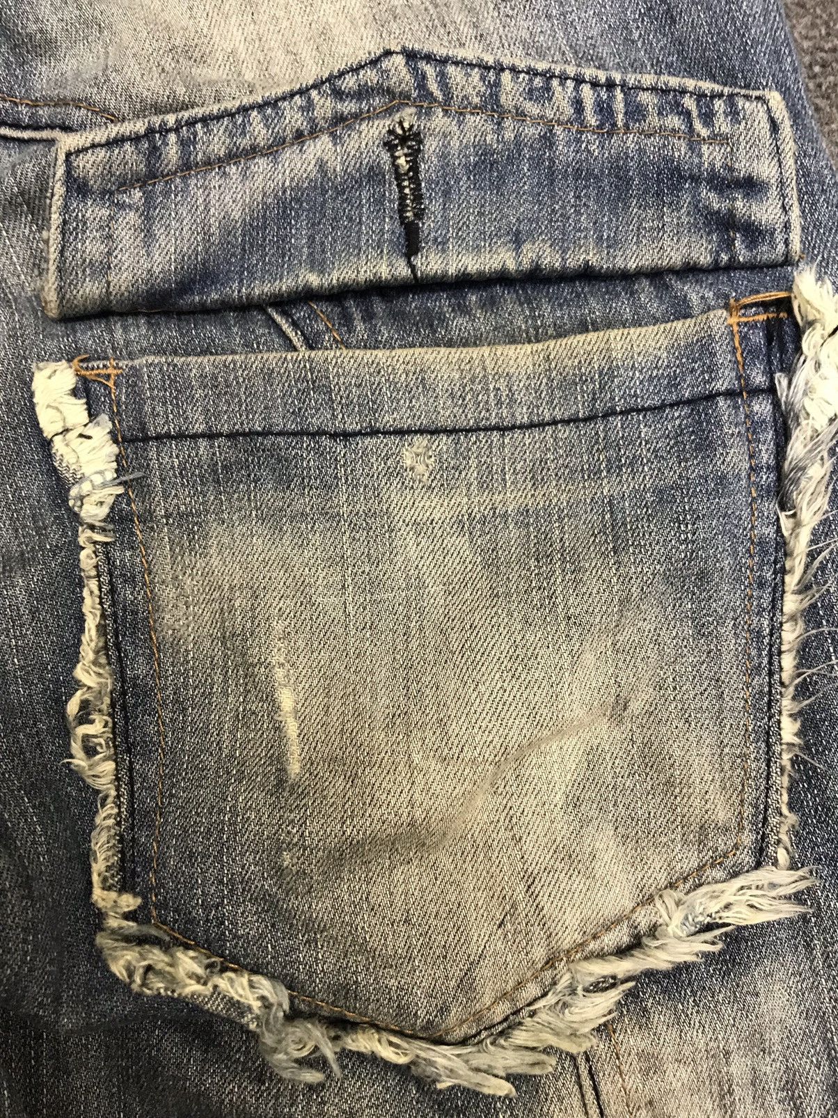 Japanese Brand 💥AVANT GARDE💥Root Three Unfinished Edge Style Denim F341 Size US 33 - 19 Thumbnail