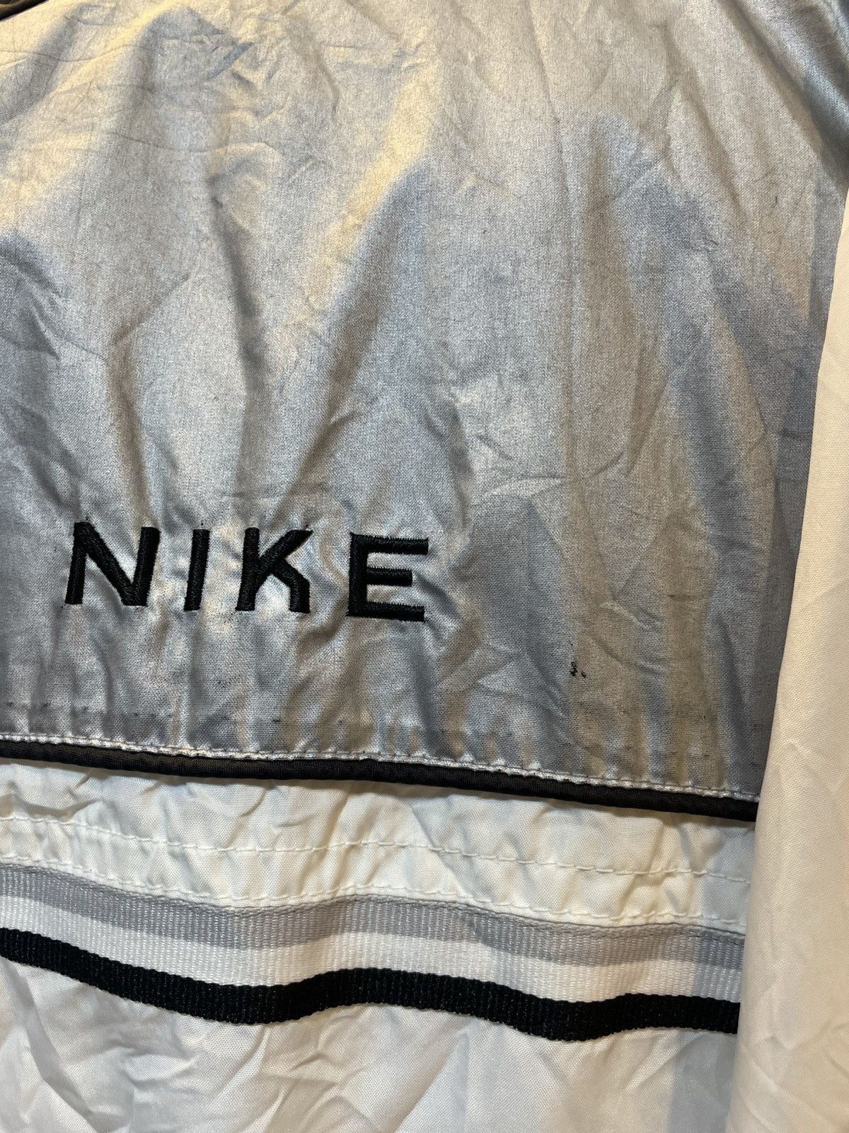 Nike Vintage Nike Windbreaker Jacket Size US XL / EU 56 / 4 - 5 Thumbnail