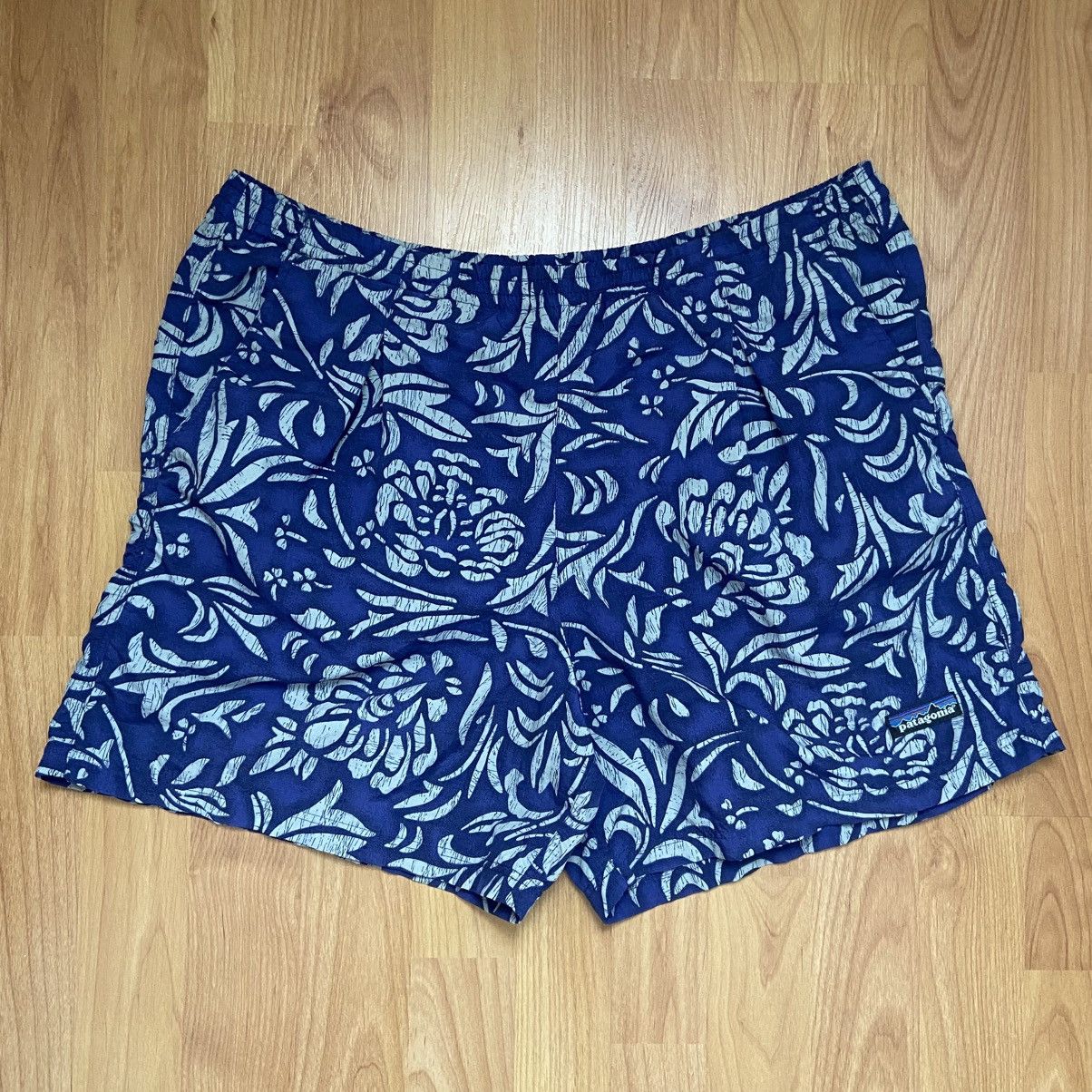 Patagonia Patagonia Men’s Floral Allover Print Shorts Size Med/ Large Size US 34 / EU 50 - 1 Thumbnail