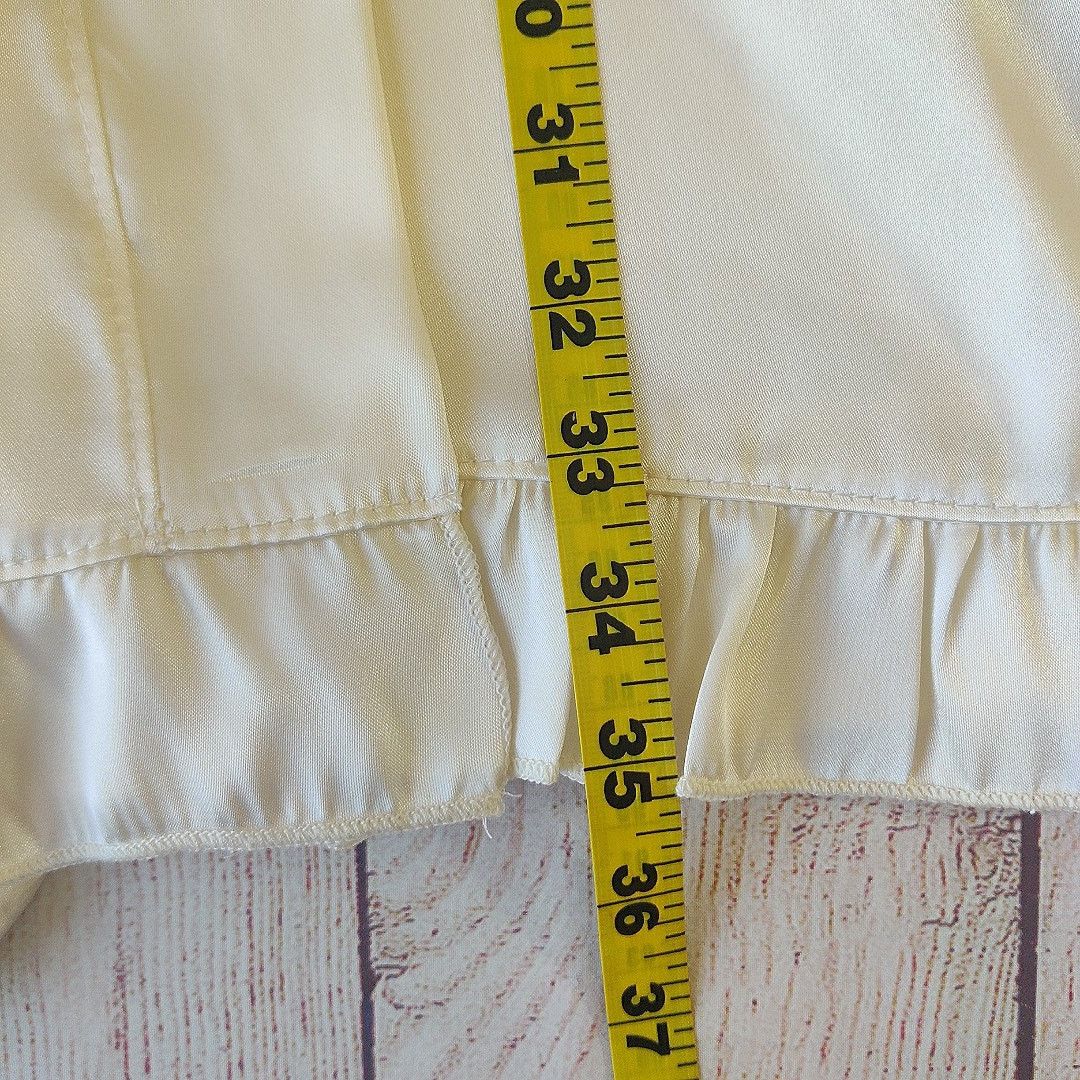 Vintage Vintage Flounce Sleeve Ruffle Hem Belted Satin Robe sz M Size ONE SIZE - 6 Thumbnail