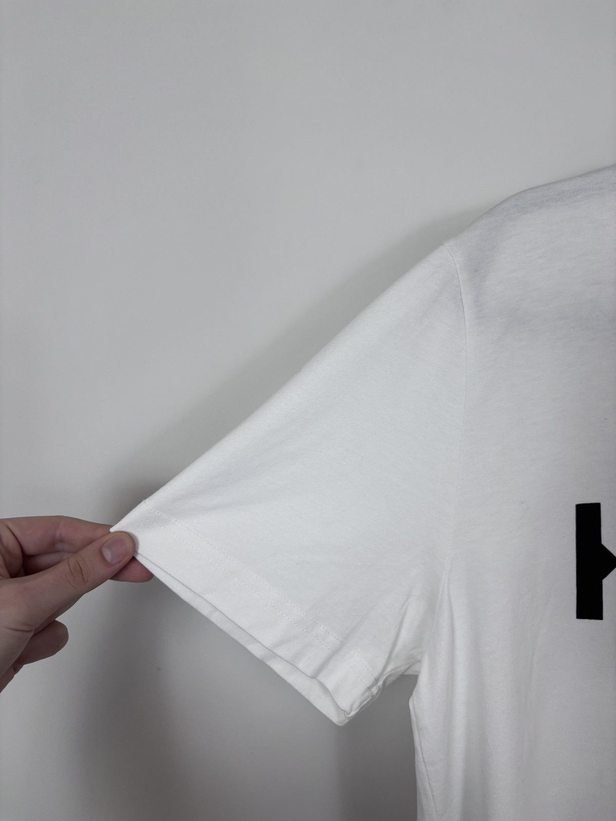 Kenzo Kenzo Paris Men’s Big Graphic Digital Logo White T-Shirt Tee Size US L / EU 52-54 / 3 - 10 Thumbnail