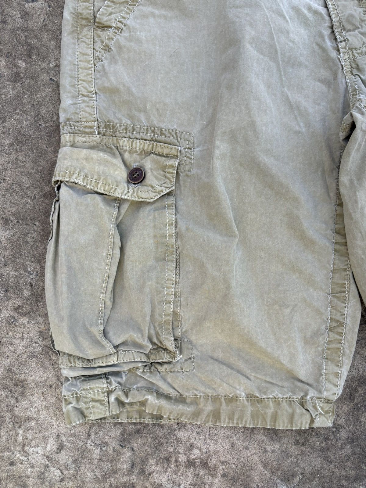 Japanese Brand Vintage Dyedwash Khaki Cargo Short Size US 32 / EU 48 - 5 Thumbnail