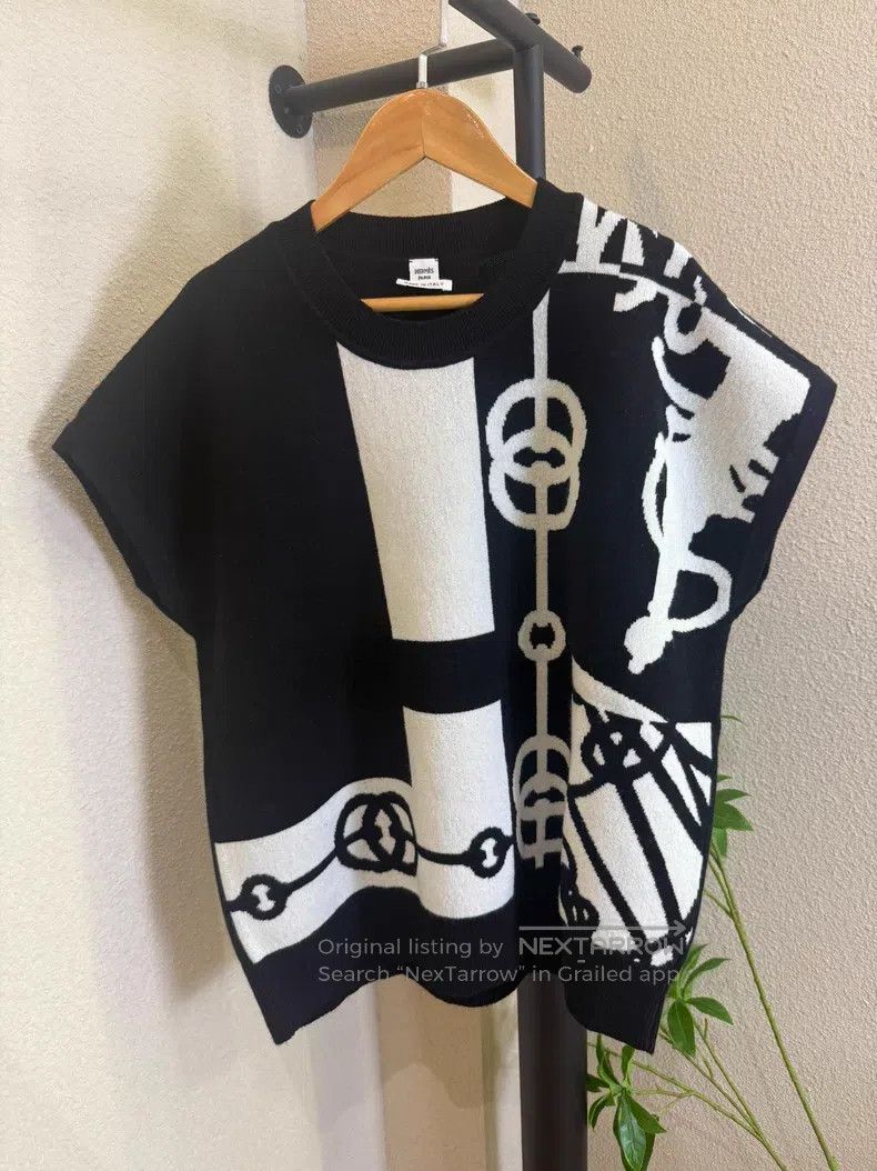 Hermes Hermes Black Cashmere Sleeveless Crewneck Top Size XS / US 0-2 / IT 36-38 - 1 Thumbnail