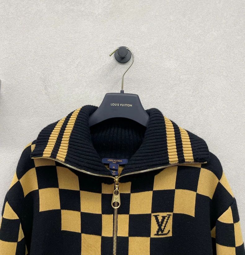 Louis Vuitton Louis Vuitton Black checkerboard knit jacket Size US M / EU 48-50 / 2 - 4 Thumbnail