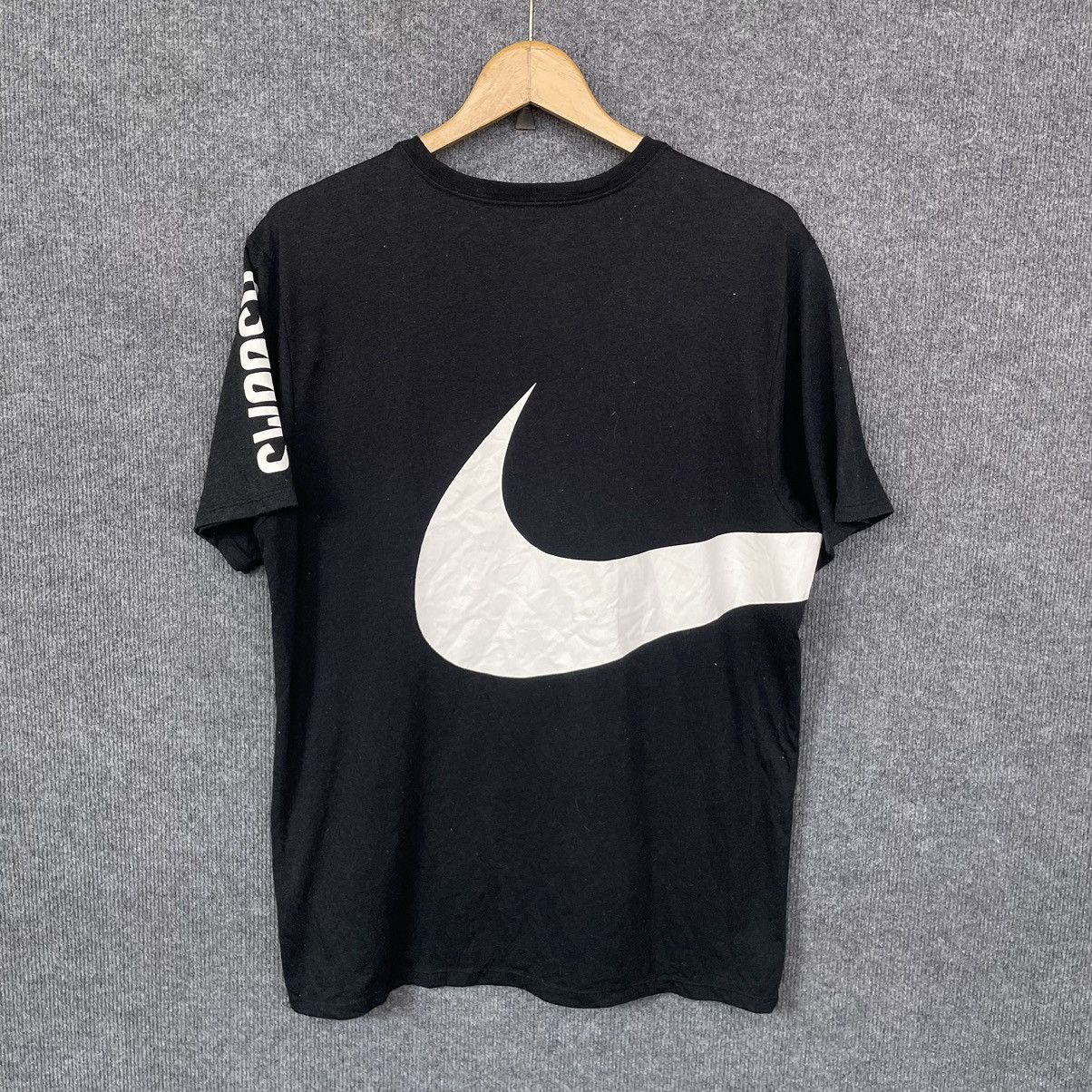Nike Y2K Nike Big Swoosh Mirror Graphic Triblend T Shirt Size US L / EU 52-54 / 3 - 1 Thumbnail