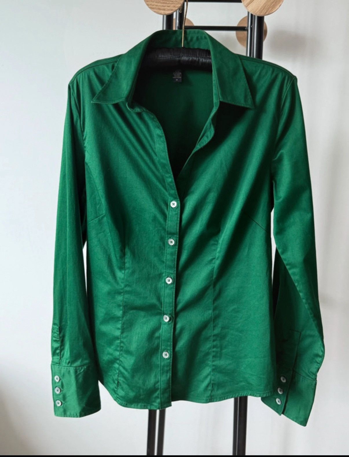 Banana Republic Old Money elegant fitted green shirt Size M / US 6-8 / IT 42-44 - 1 Thumbnail