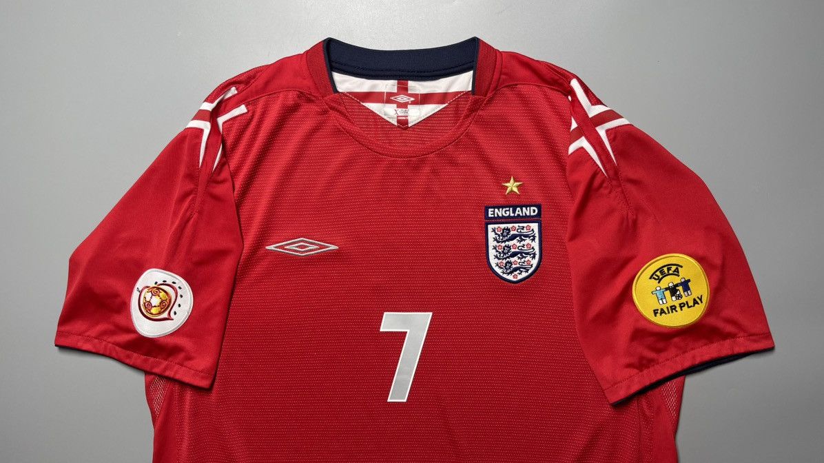 Umbro ENGLAND UMBRO 2004 EURO FOOTBALL AWAY JERSEY #7 BECKHAM Size US XL / EU 56 / 4 - 3 Thumbnail