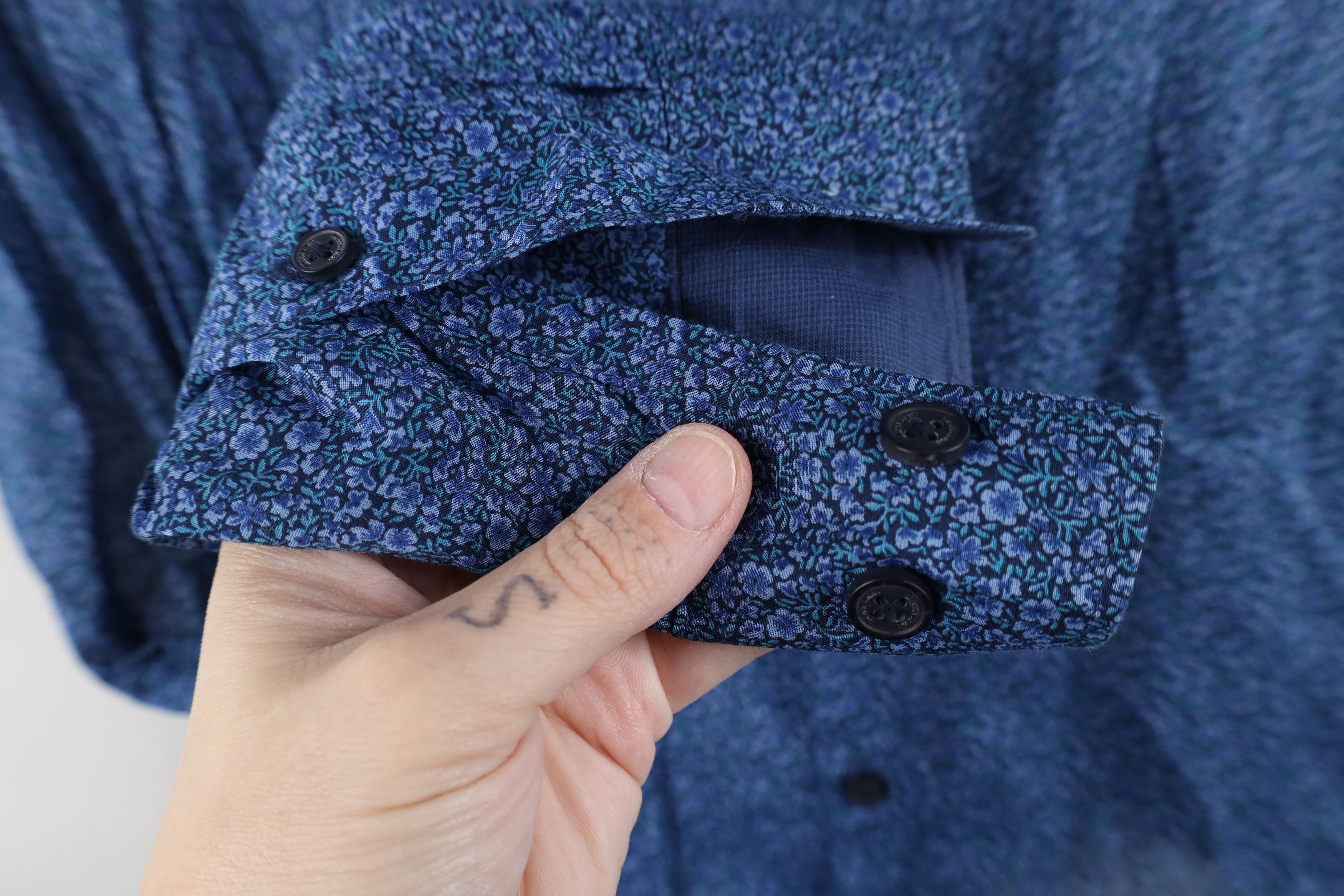 Calvin Klein Calvin Klein All Over Print Collared Button Shirt Cotton Size US XL / EU 56 / 4 - 9 Thumbnail