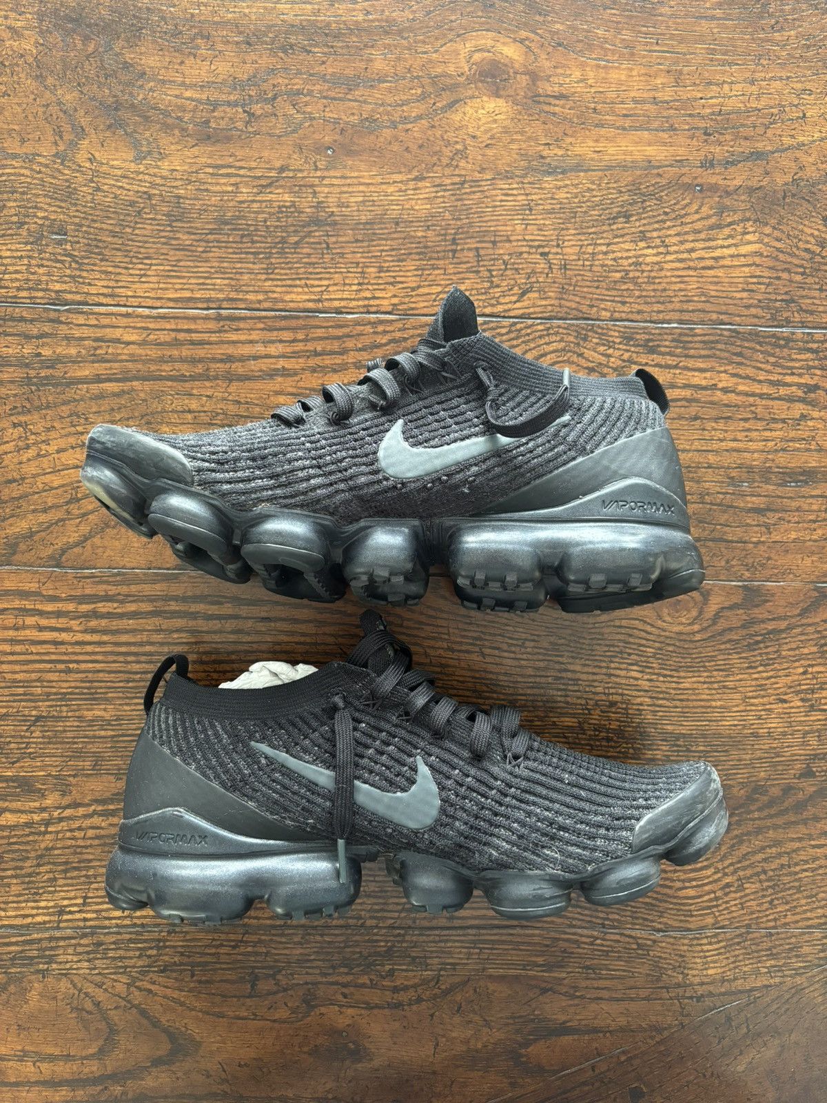 Nike Nike VaporMax Size US 11 / EU 44 - 2 Thumbnail
