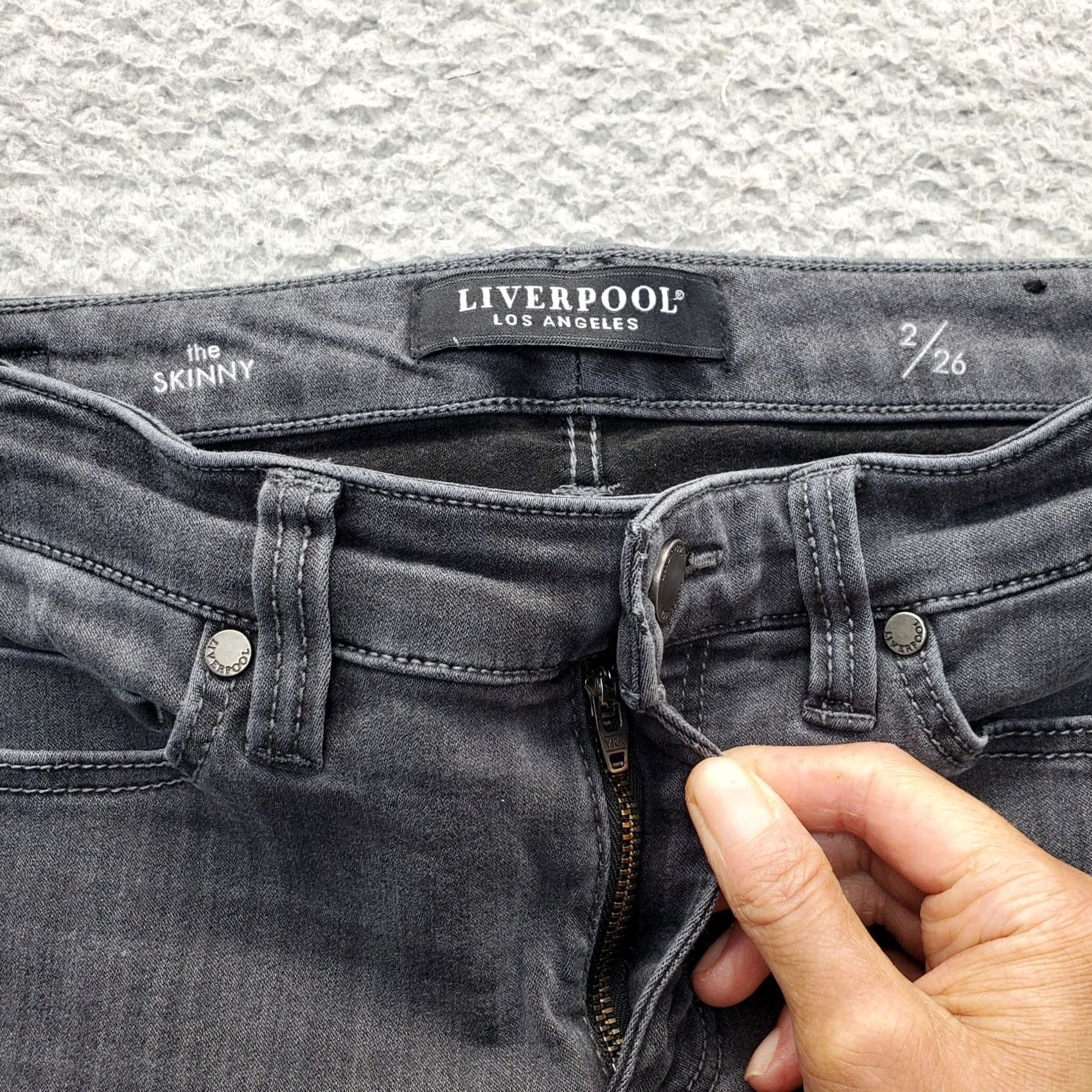 Vintage Liverpool Los Angeles Skinny Jeans Women's Gray Medium Wash 5-Pocket Design Size 2/26 Jeans Ladies 5-Pocket Gray Wash Size 26" / US 2 / IT 38 - 7 Thumbnail