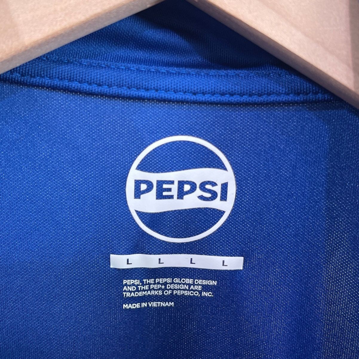 Pepsi PEPSI PVC Logo Patch Employee Performance Polo Mens Large Size US L / EU 52-54 / 3 - 7 Thumbnail
