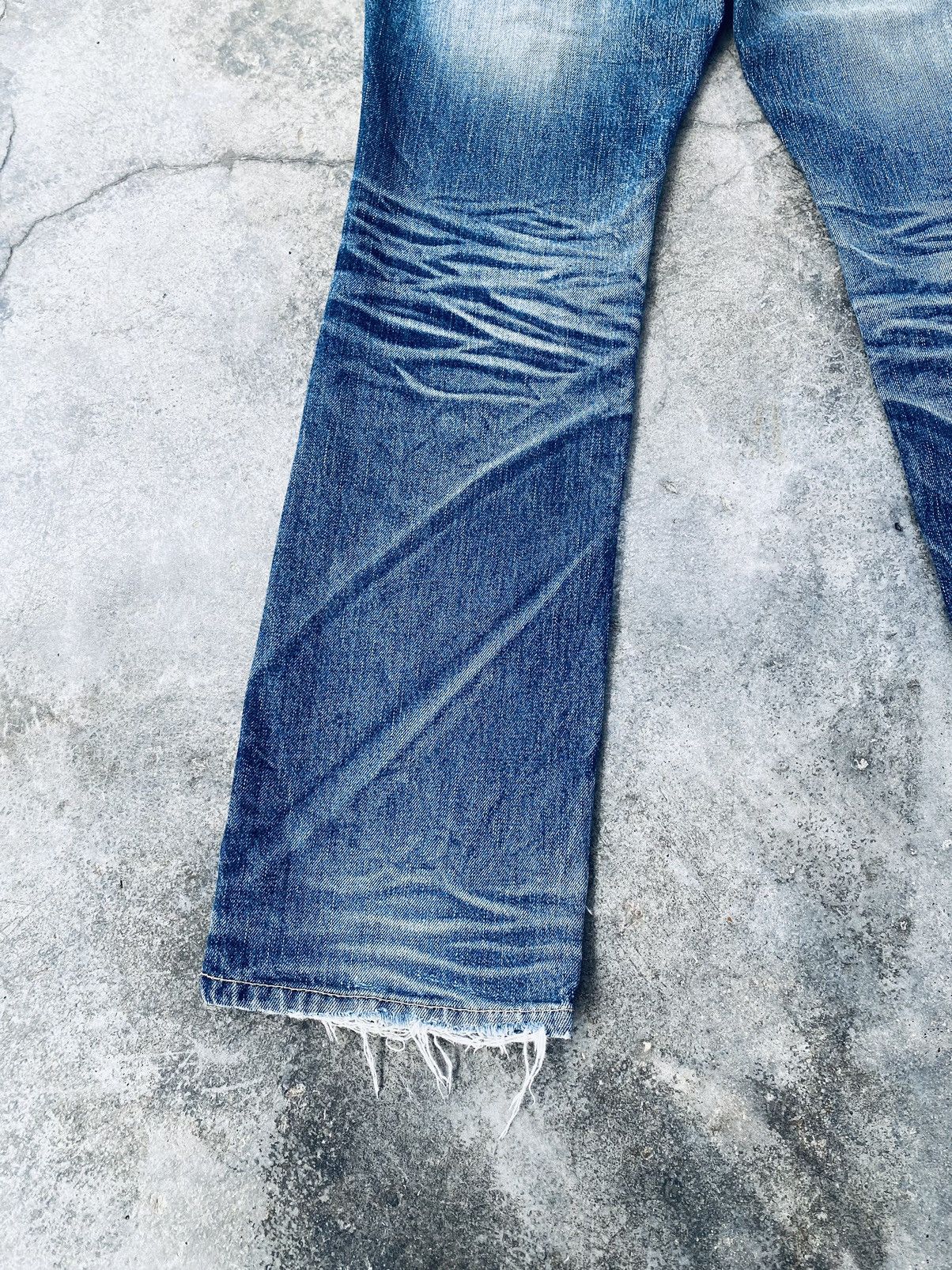Japanese Brand Vintage Lolita Yoshitomo Nara Art Distressed Denim Pants Size US 34 / EU 50 - 6 Thumbnail