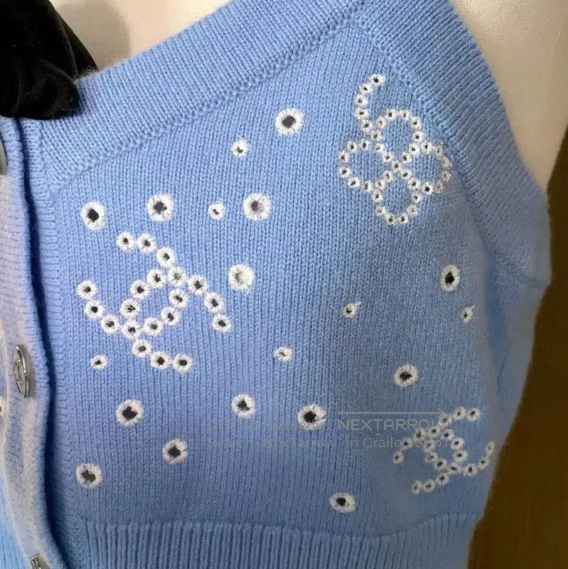 Chanel Chanel Summer Blue Crop Top with Embroidery . Size S / US 4 / IT 40 - 5 Thumbnail