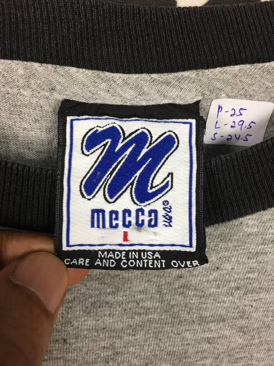 Mecca Vtg 90s Mecca Timberwolf USA 13th Inf Div Longsleeve Tee Size US L / EU 52-54 / 3 - 9 Thumbnail