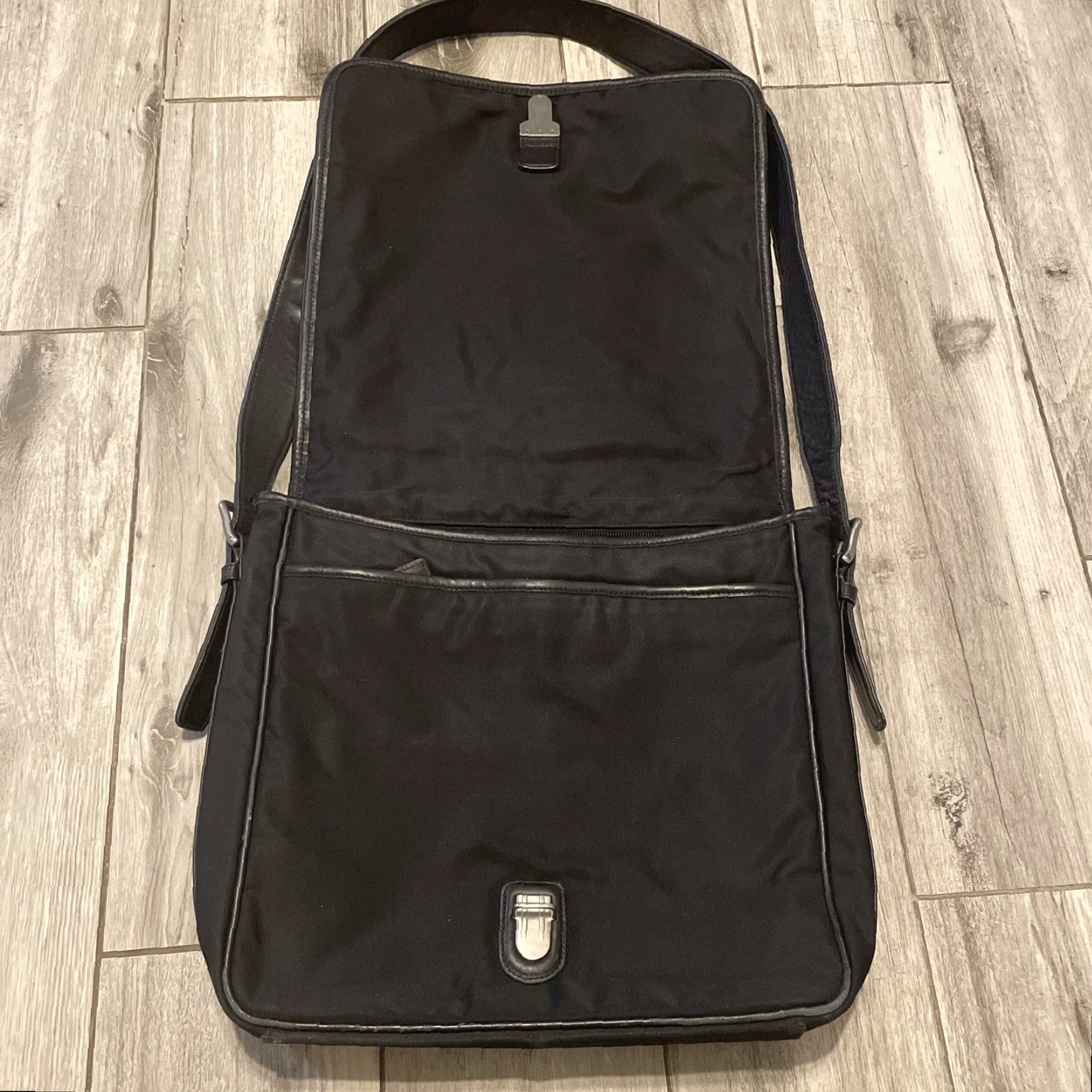 Coach VINTAGE COACH Messenger Bag Black Canvas Leather Envelope Portfolio Unisex Women Adults 5109 Size ONE SIZE - 5 Thumbnail