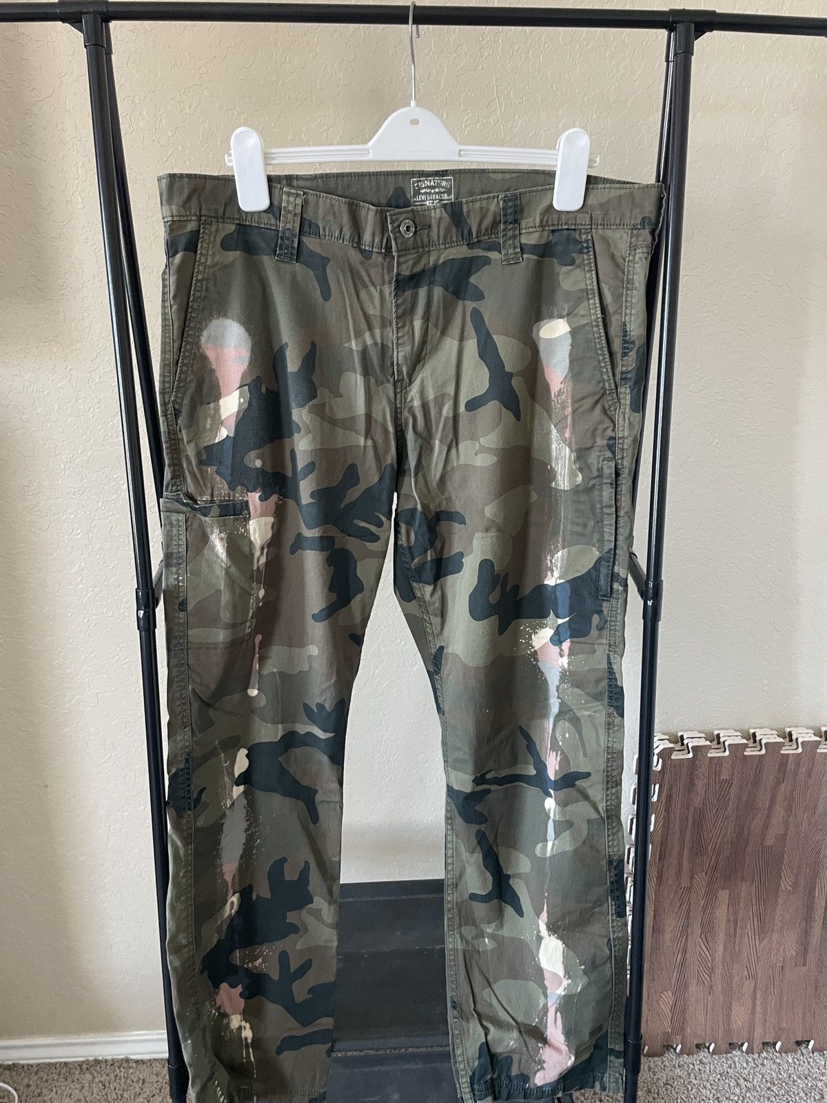 Levi's Levi’s Strauss Signature Gold camo Bleached Cargo’s Size US 38 / EU 54 - 1 Thumbnail