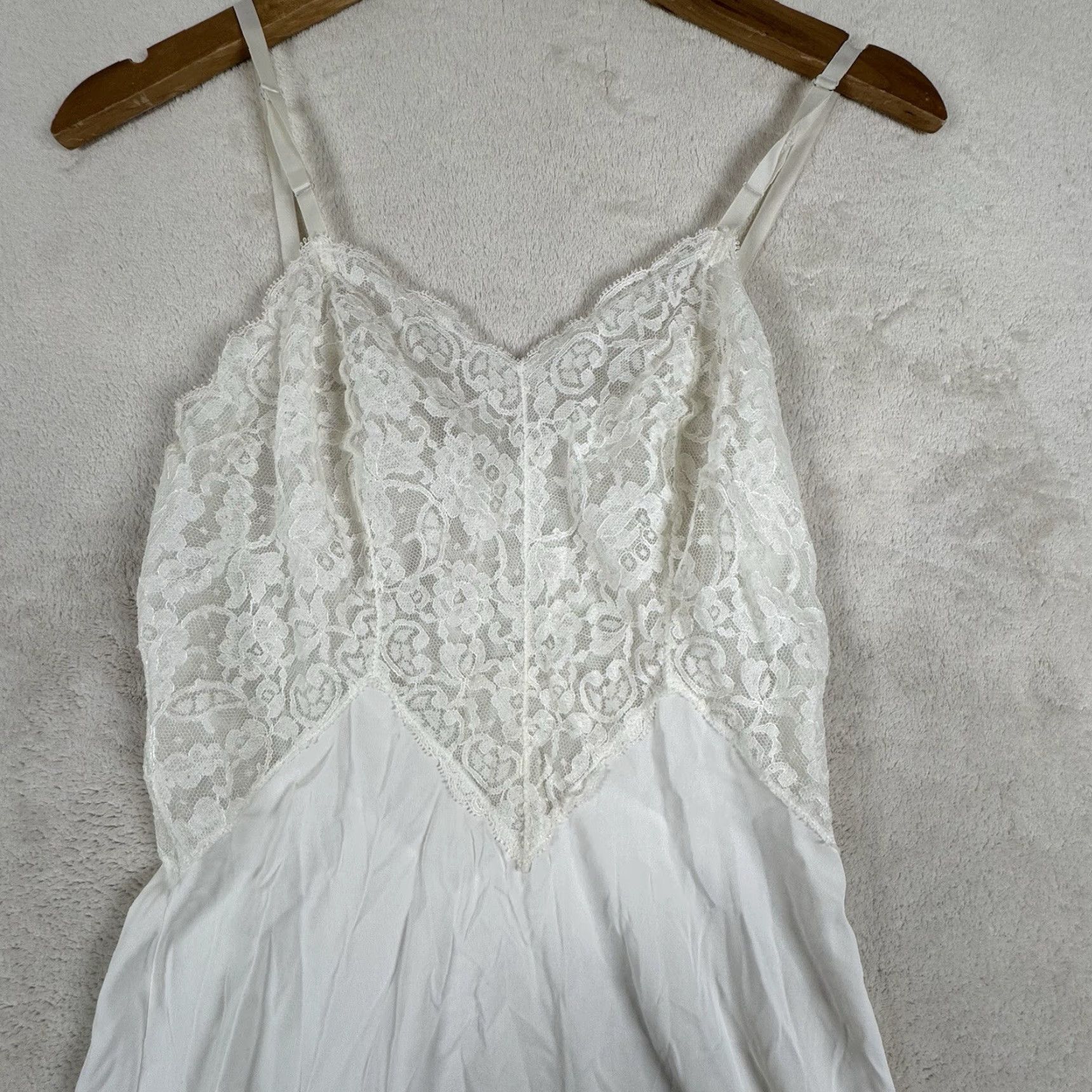 Vintage VINTAGE Vanity Fair Slip Dress White 34 Full Body Under Garment 1950s Nylon Womens Size XXS / US 00 / IT 34 - 2 Thumbnail