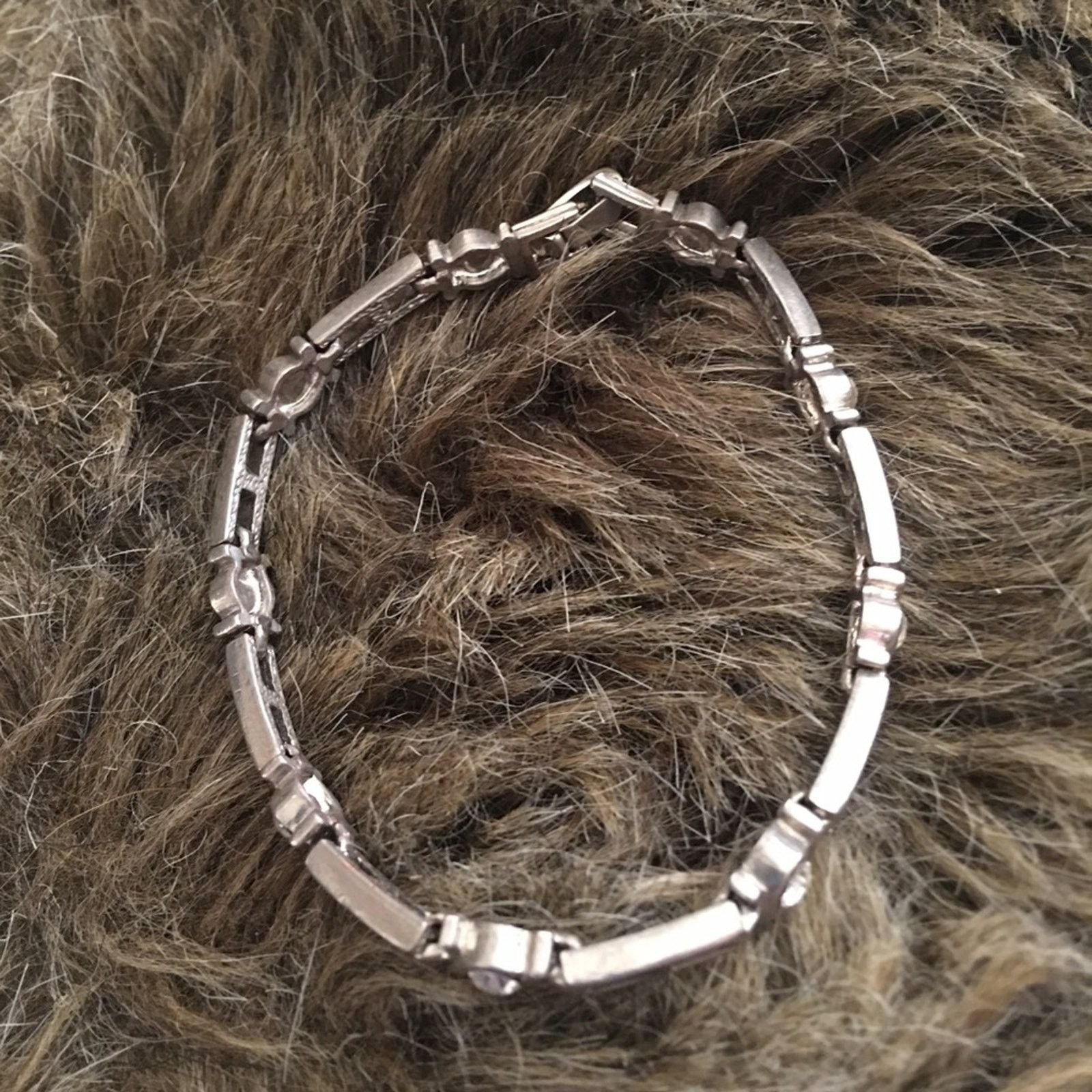 Vintage Vintage silver tone clear rhinestone link bracelet Size ONE SIZE - 8 Thumbnail