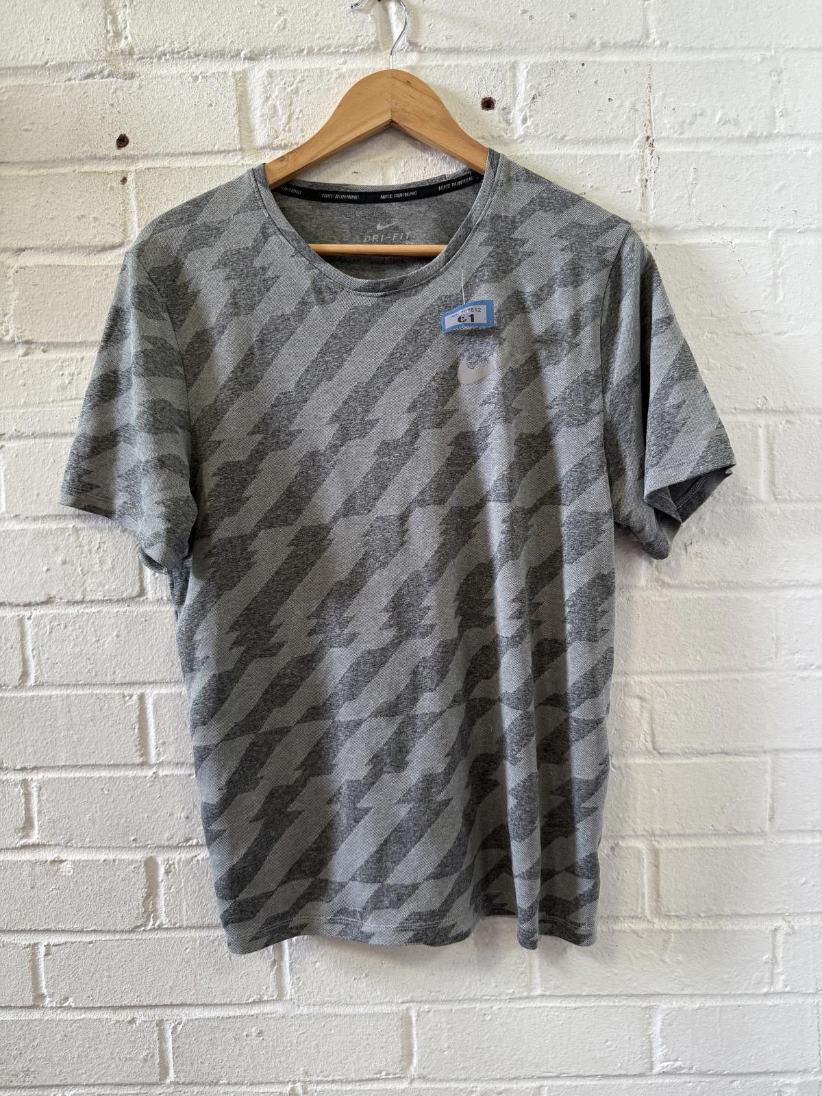 Nike Nike Running Dri-Fit Men's T-Shirt Medium Gray Size US M / EU 48-50 / 2 - 1 Thumbnail