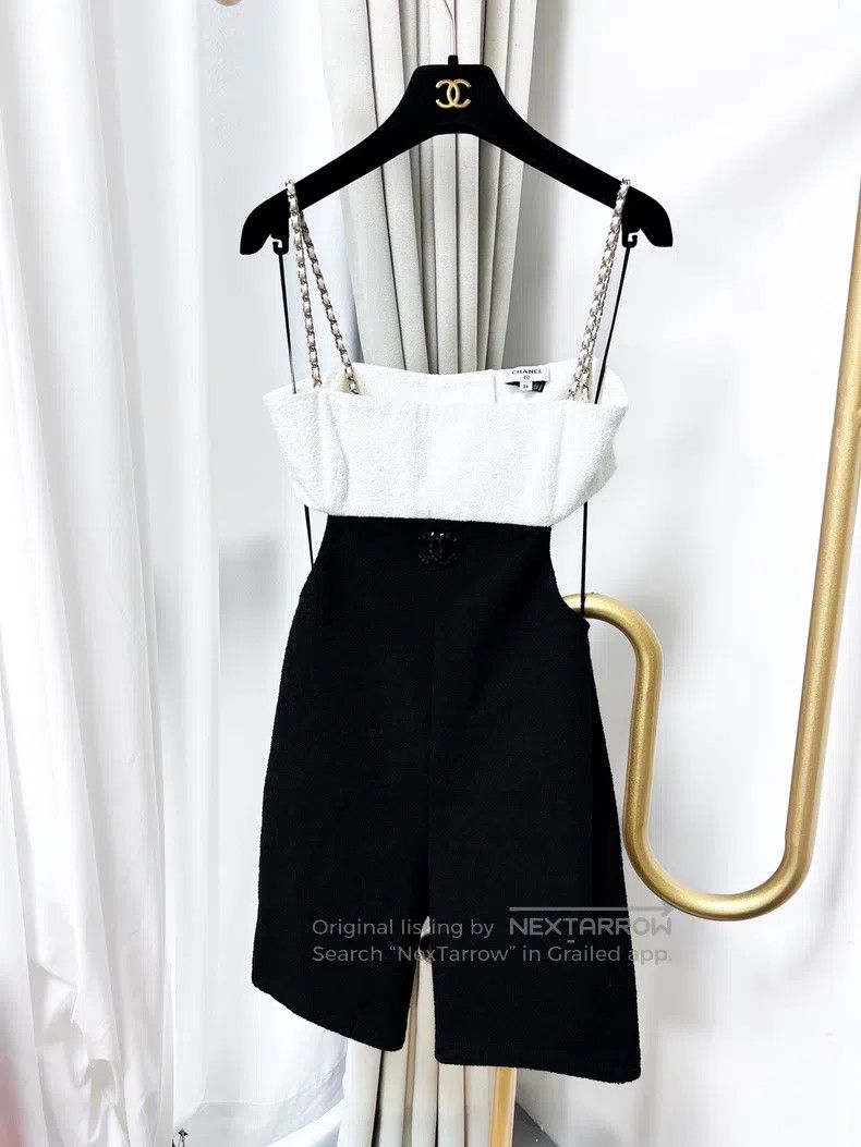 Chanel Chanel 22S black and white colour-block backless jumpsuit Size 24" / US 00 / IT 34 - 4 Thumbnail