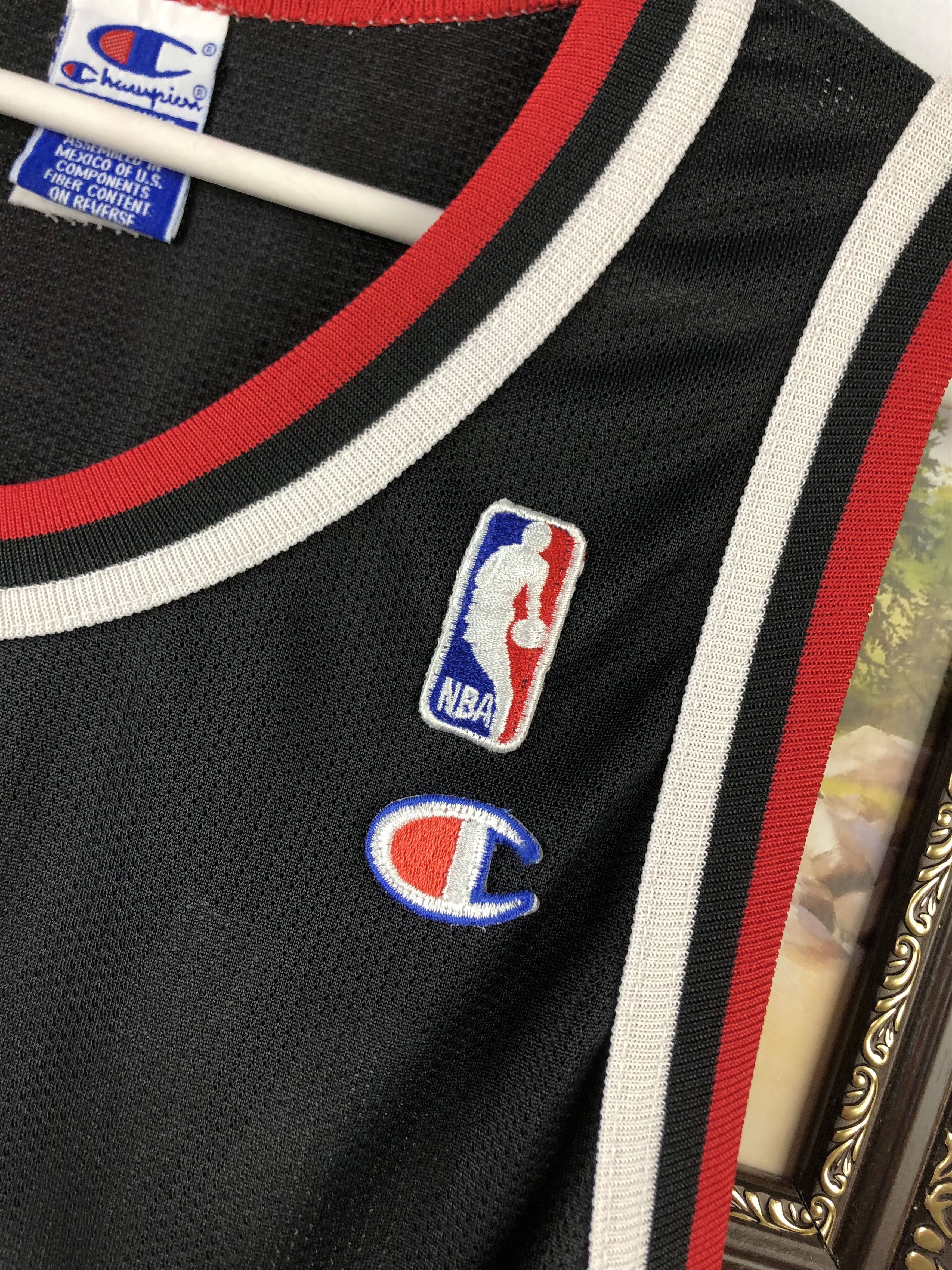 Champion Vintage Champion Scottie Pippen Chicago Bulls Jersey Black Size US L / EU 52-54 / 3 - 7 Thumbnail