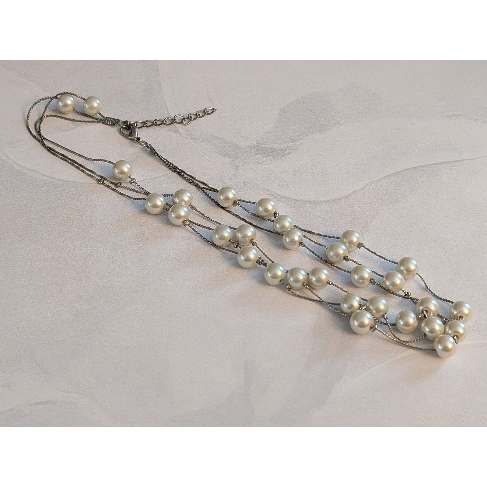 Vintage VTG 1980 16" Layered White Faux Pearl Station Chain Necklace Size ONE SIZE - 4 Thumbnail