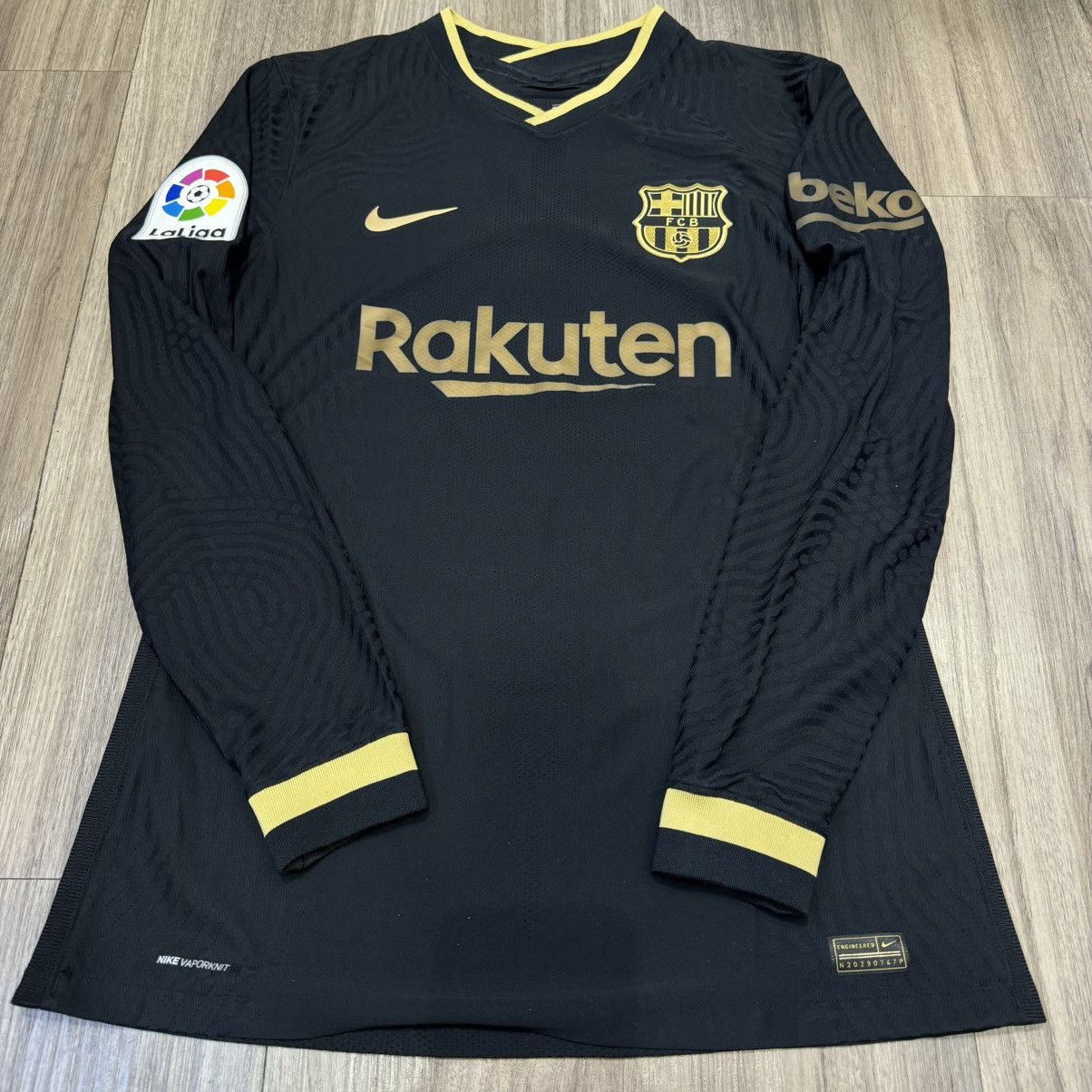 Nike Barcelona 20/21 player issue L/S away shirt #3 Pique Size US L / EU 52-54 / 3 - 1 Thumbnail