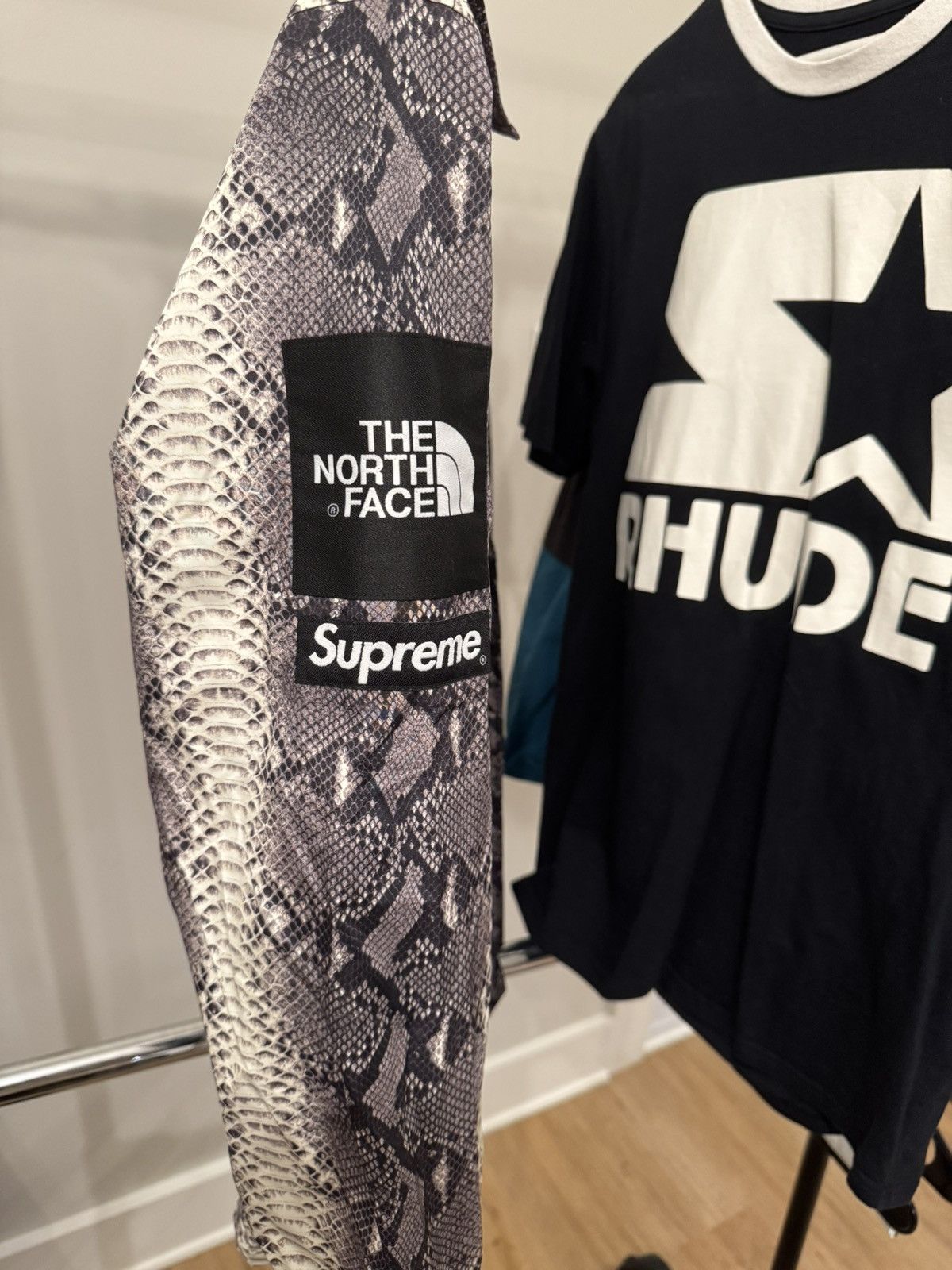 Supreme × The North Face Supreme The North Face Snakeskin Jacket 