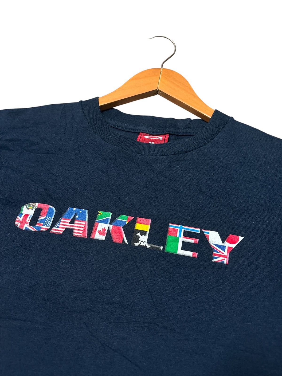 Oakley 💥RARE💥OAKLEY WORLD WIDE FLAG TSHIRT TEE🔥 Size US M / EU 48-50 / 2 - 7 Thumbnail