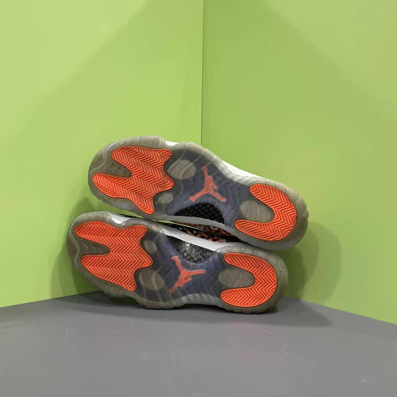 Jordan Brand Air Jordan Future "Multicolor" K15 Size US 11.5 / EU 44-45 - 7 Thumbnail