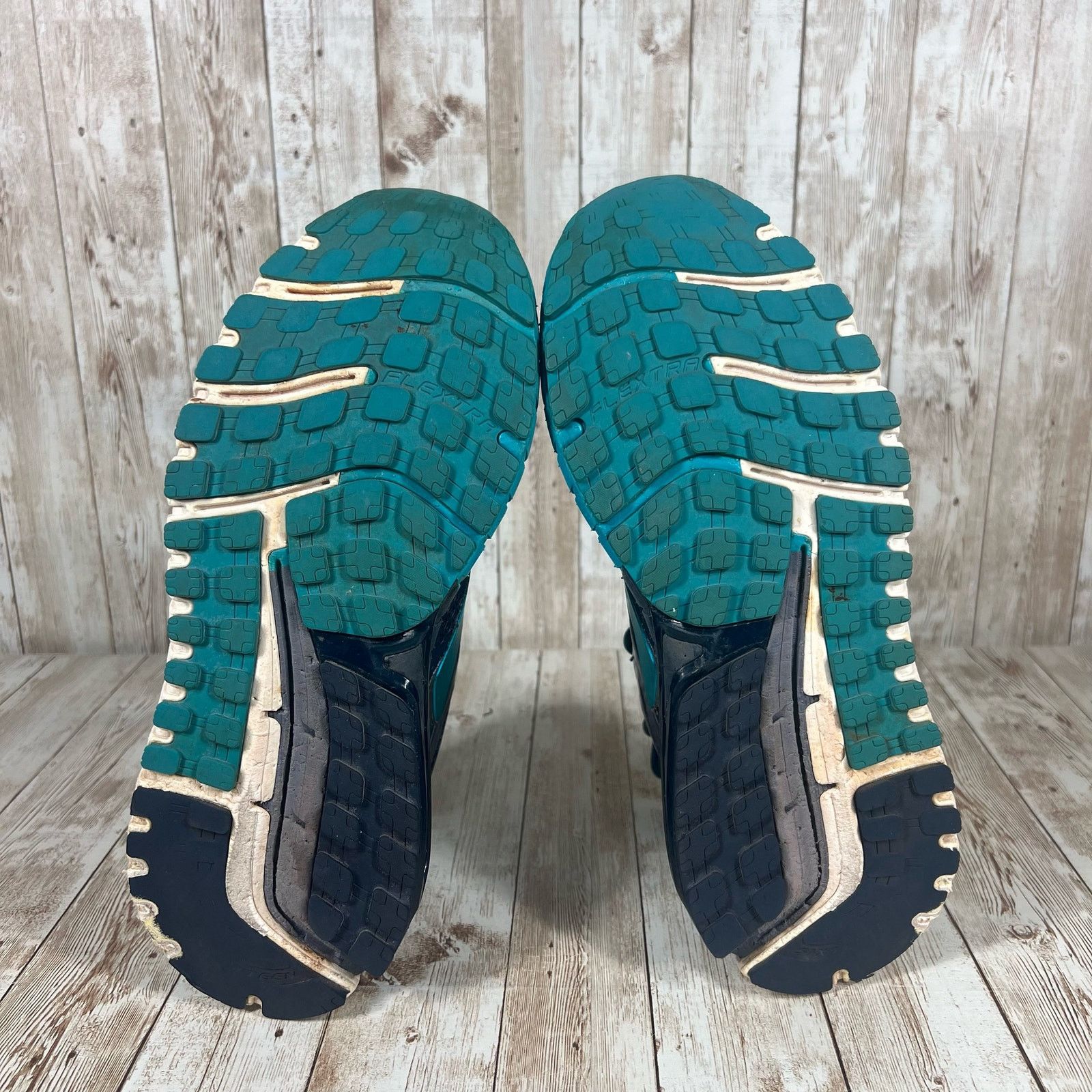 Brooks Brooks Ariel 16 running shoes Womens 10.5 Size US 10.5 / IT 40.5 - 7 Thumbnail