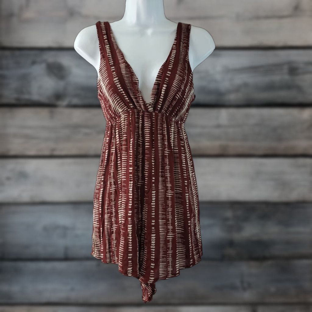 Vintage VINTAGE? No — Wild Fable Womens Romper Sz Small Maroon Gray Sleeveless Rayon Romper Womens Small Red Casual One-Piece Shirt? Size 28" / US 6 / IT 42 - 1 Thumbnail