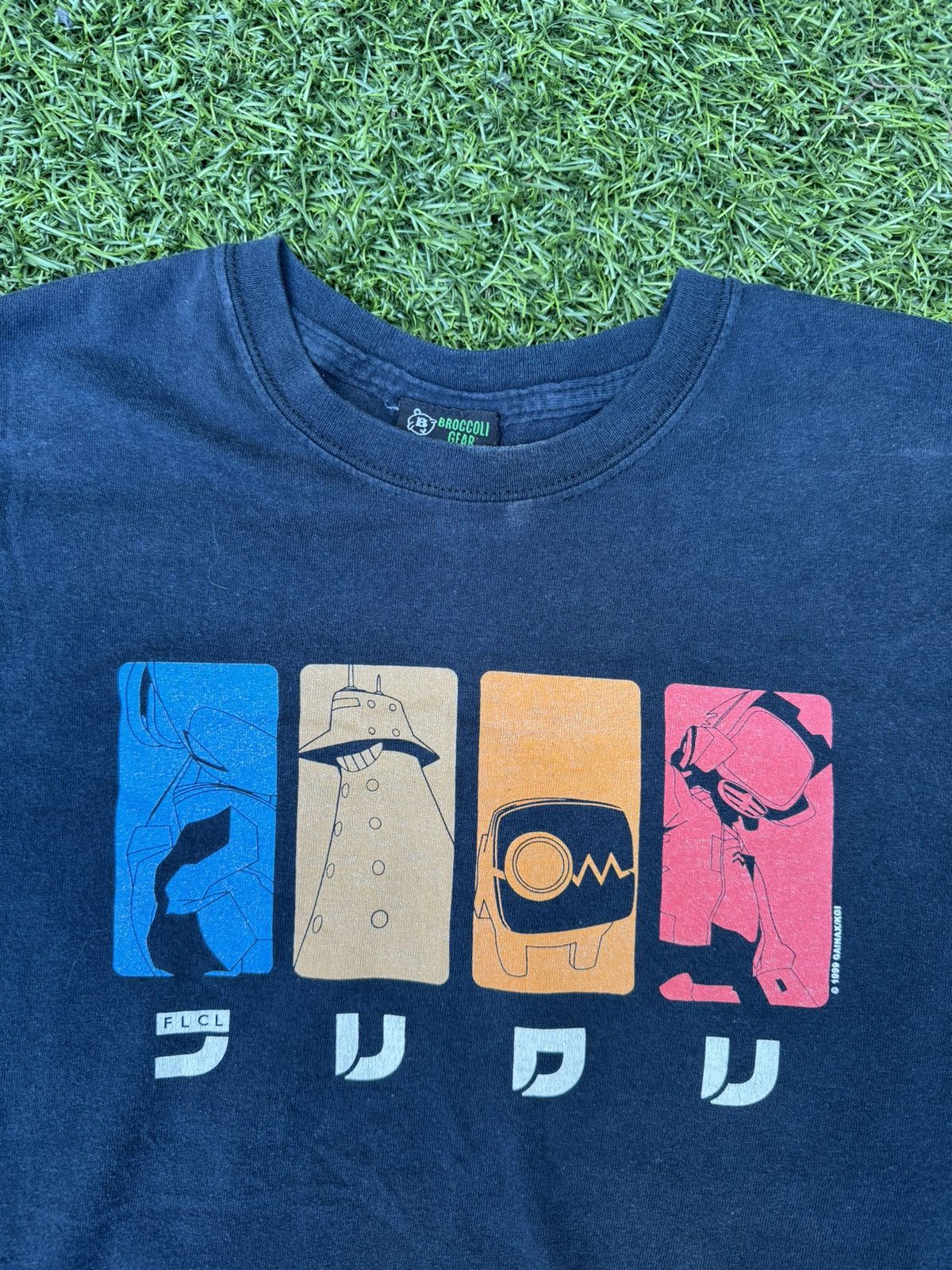 Vintage Rare 90s FLCL Folly Cooley Anime Tee Size US M / EU 48-50 / 2 - 2 Thumbnail